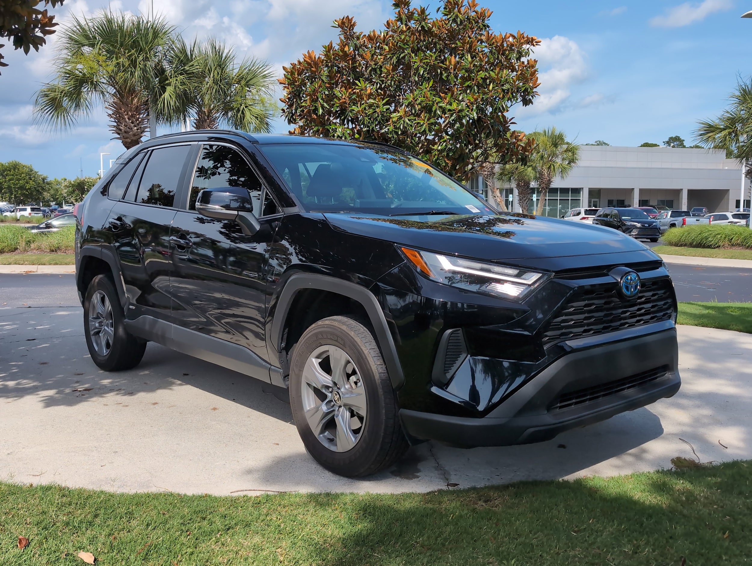 Certified 2022 Toyota RAV4 XLE with VIN 4T3RWRFVXNU059394 for sale in Northfield, Minnesota