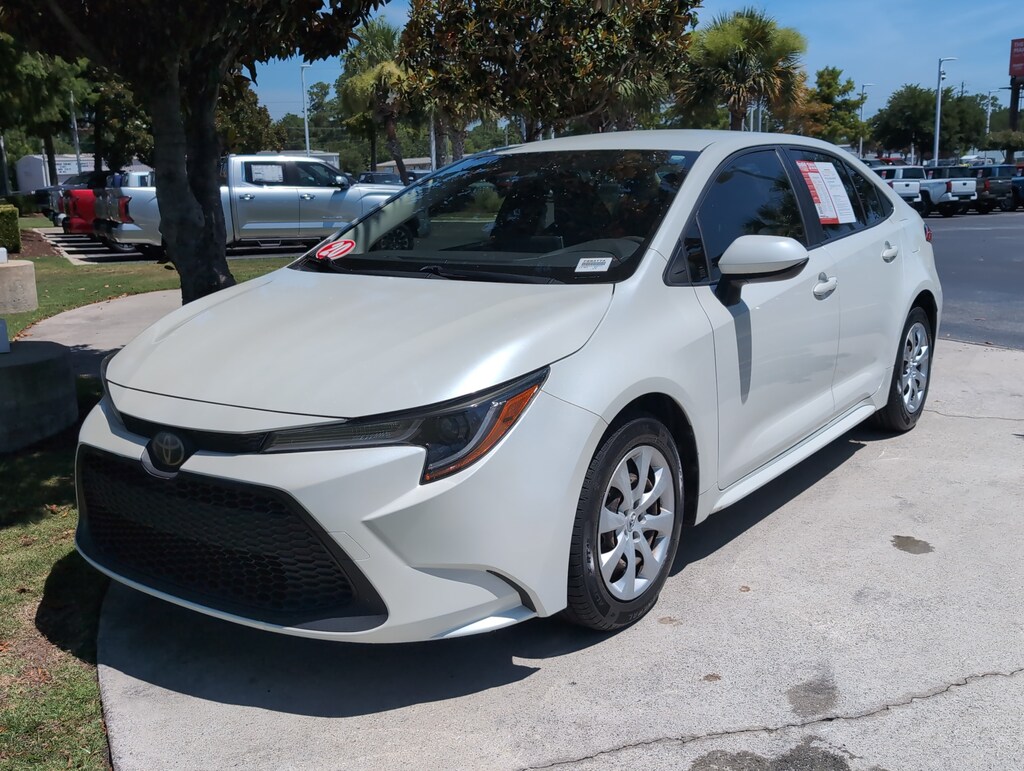 Used 2020 Toyota Corolla LE Sedan