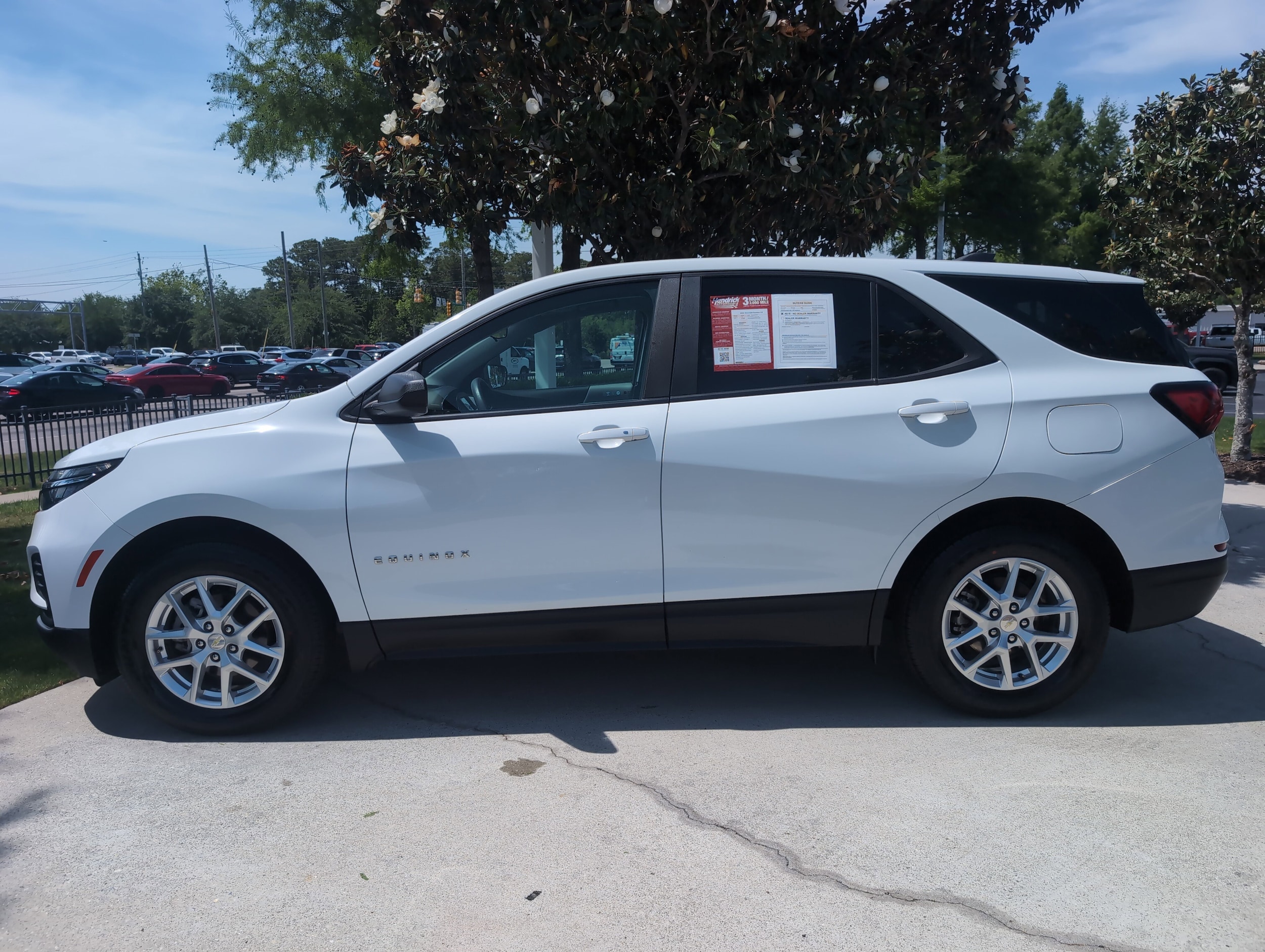2022 Chevrolet Equinox LS photo 6