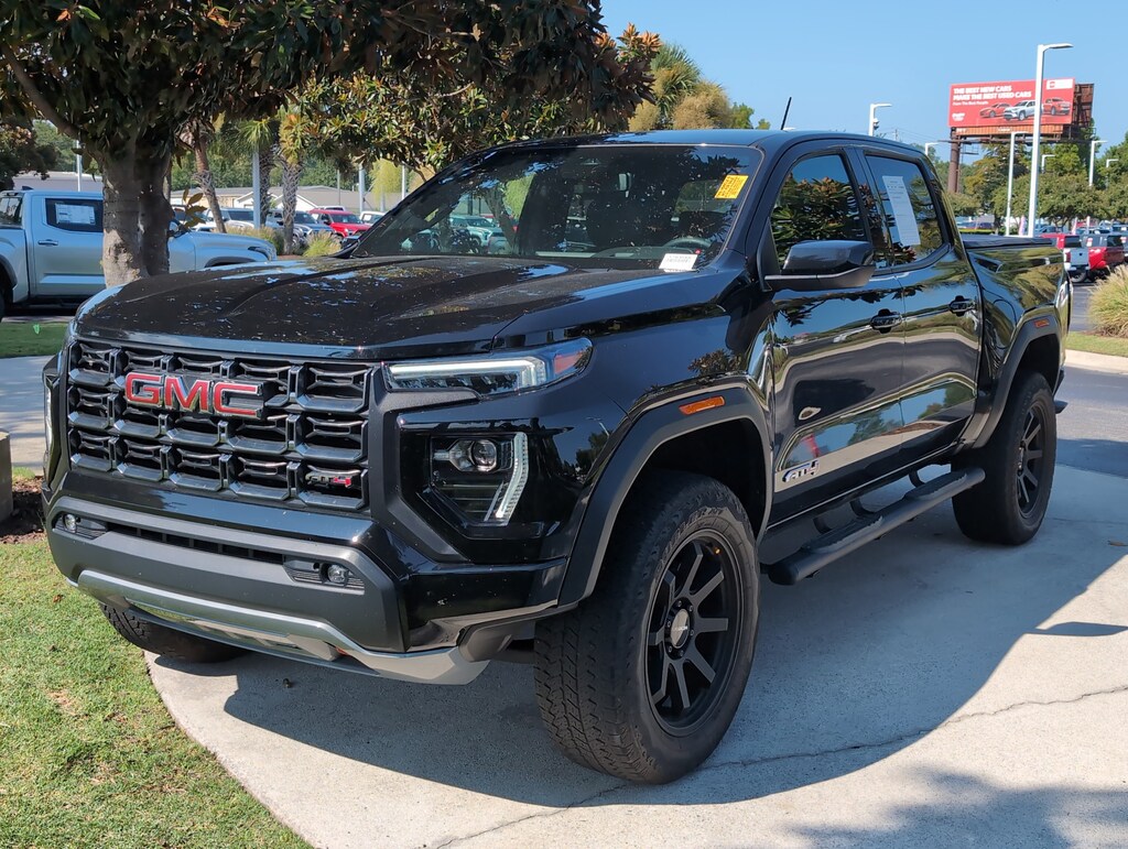 Used 2024 GMC Canyon 4WD AT4 Pickup