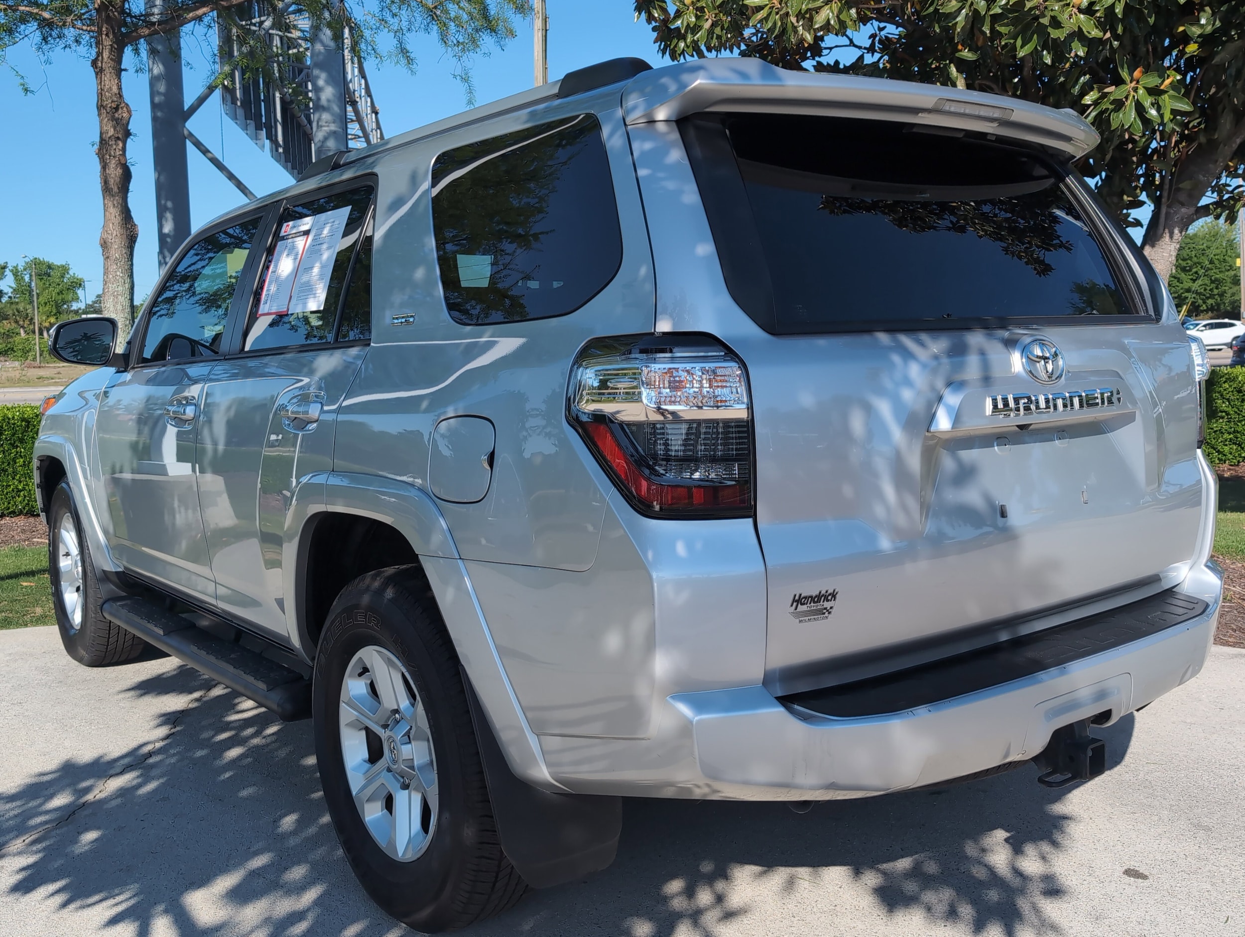 2023 Toyota 4Runner SR5 Premium photo 3