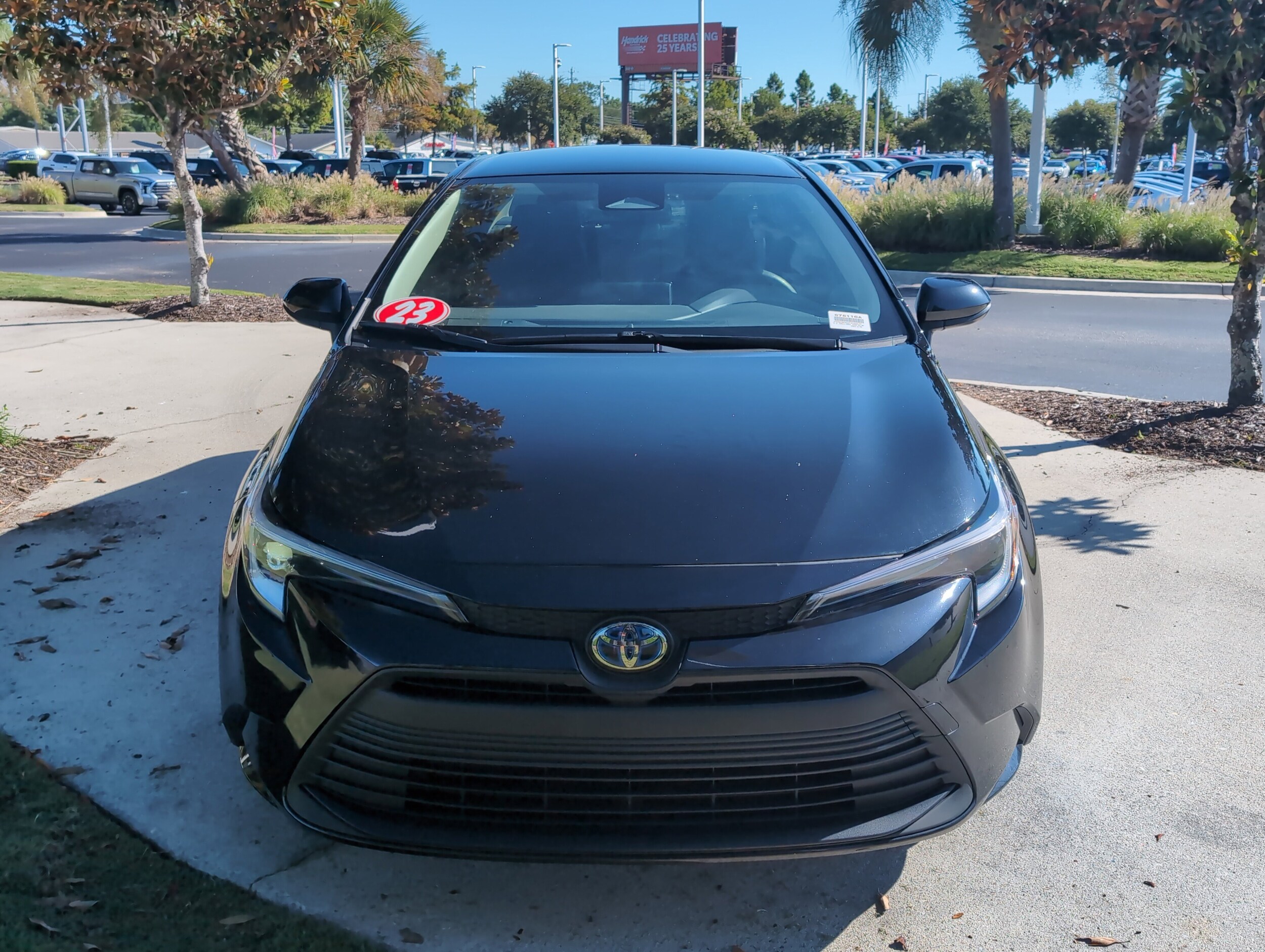2023 Toyota Corolla Hybrid LE photo 2