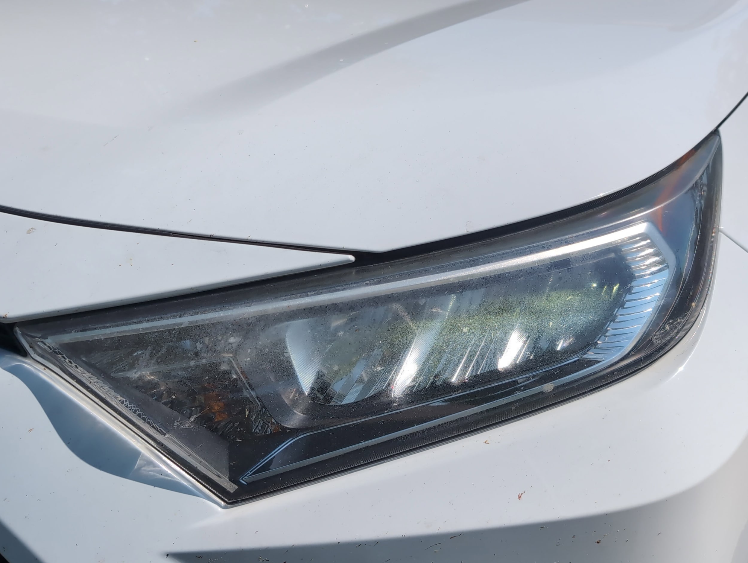 2021 Toyota RAV4 XLE photo 6