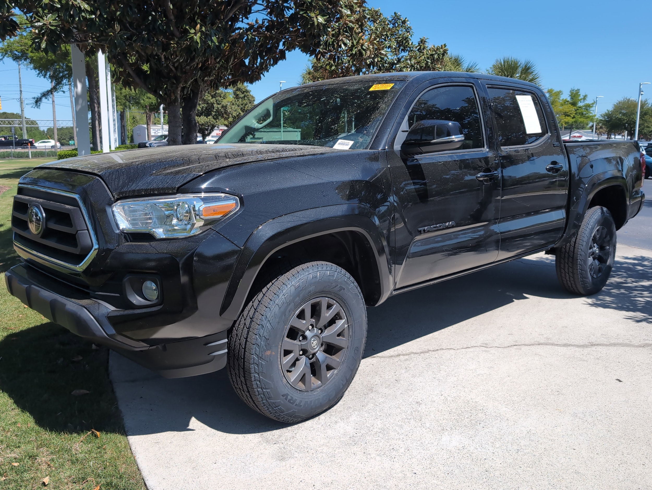 2023 Toyota Tacoma 4WD SR5 photo 5