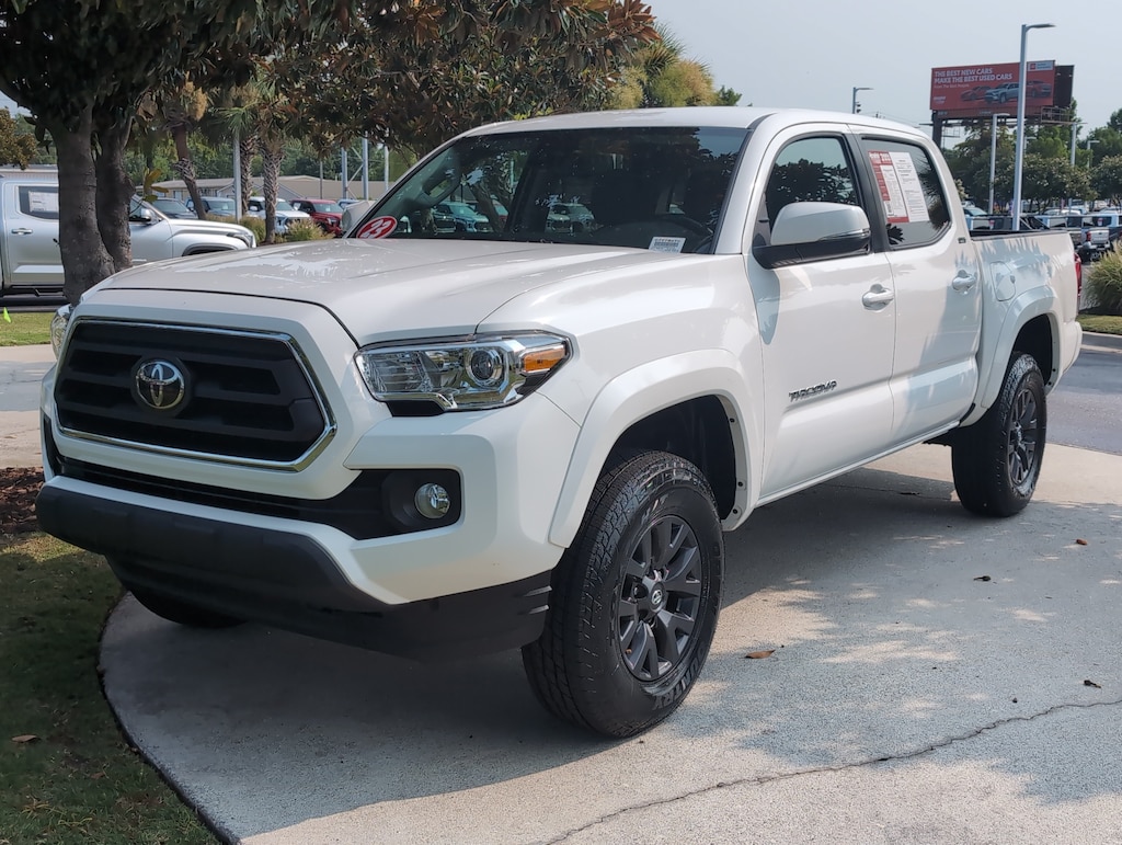 Used 2023 Toyota Tacoma 4WD SR5 Pickup