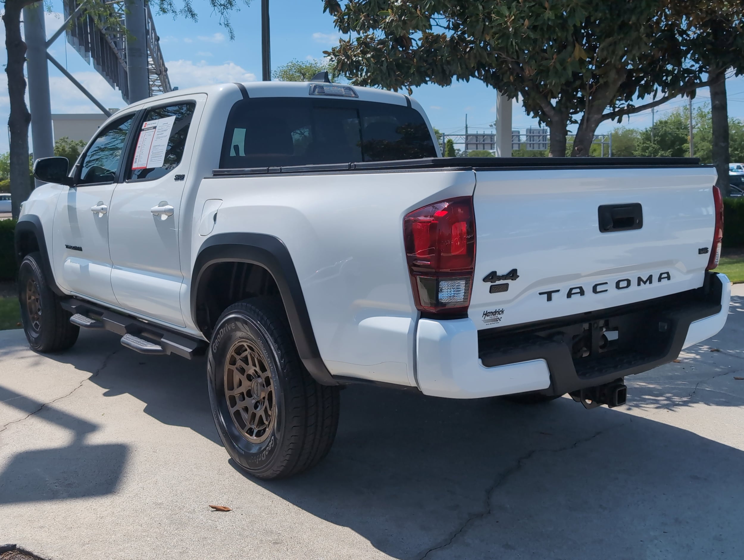 2023 Toyota Tacoma 4WD Trail Edition photo 3