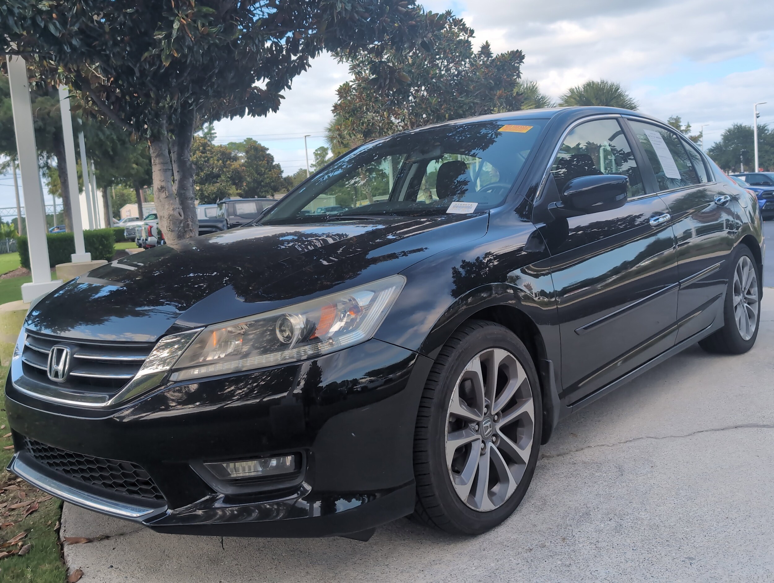 2015 Honda Accord Sport photo 3