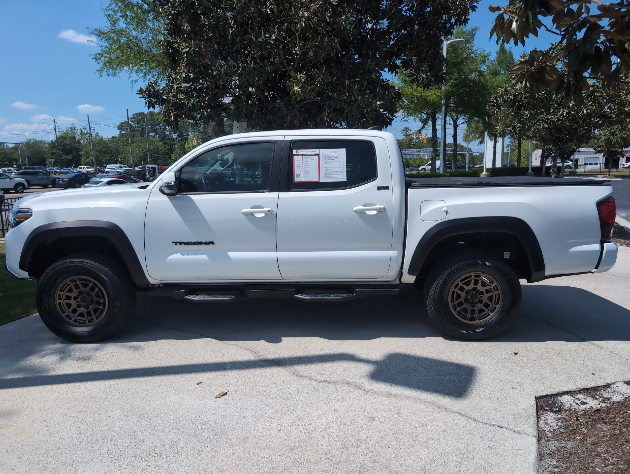 2023 Toyota Tacoma 4WD Trail Edition photo 6