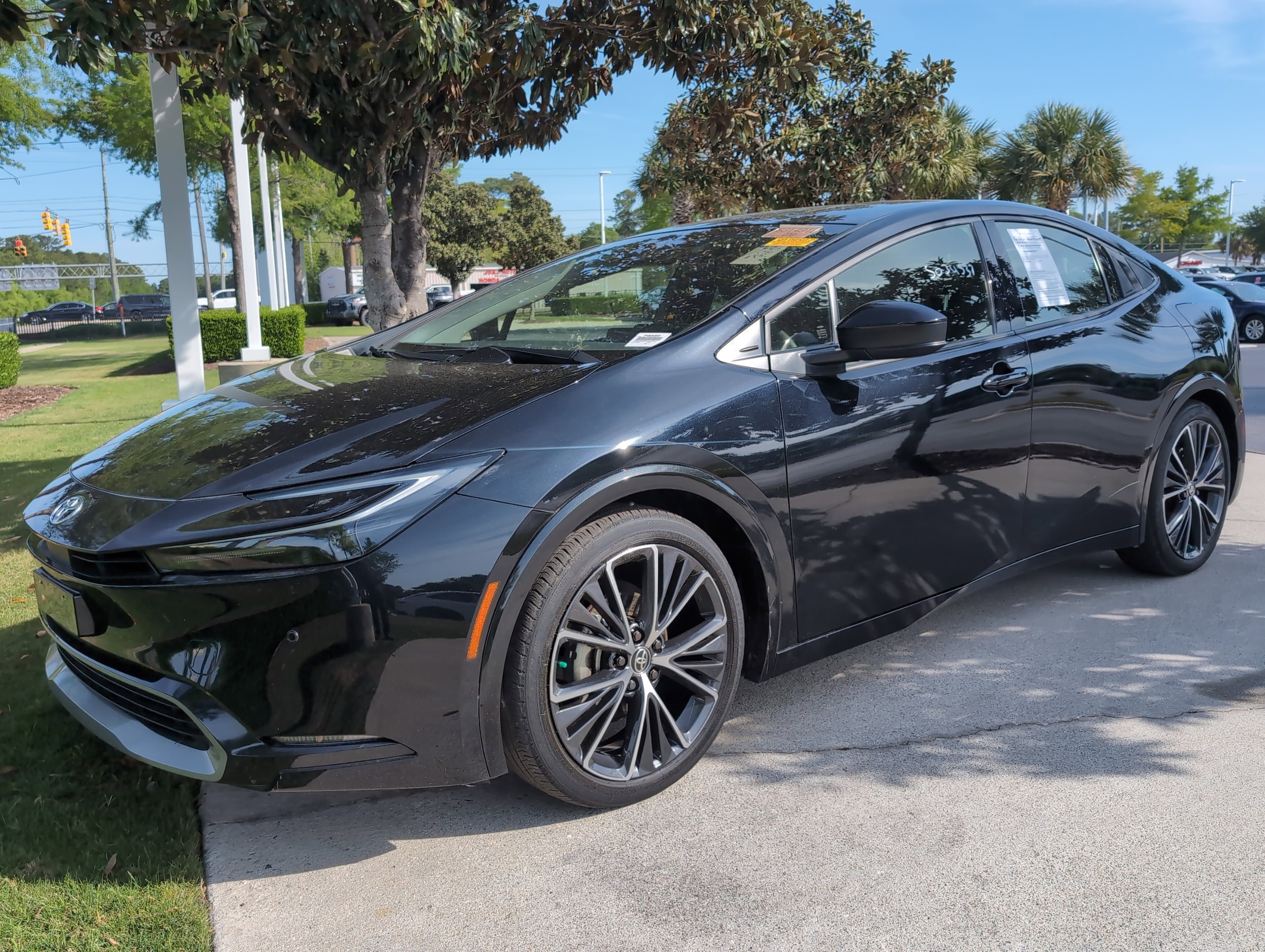 2023 Toyota Prius XLE photo 5