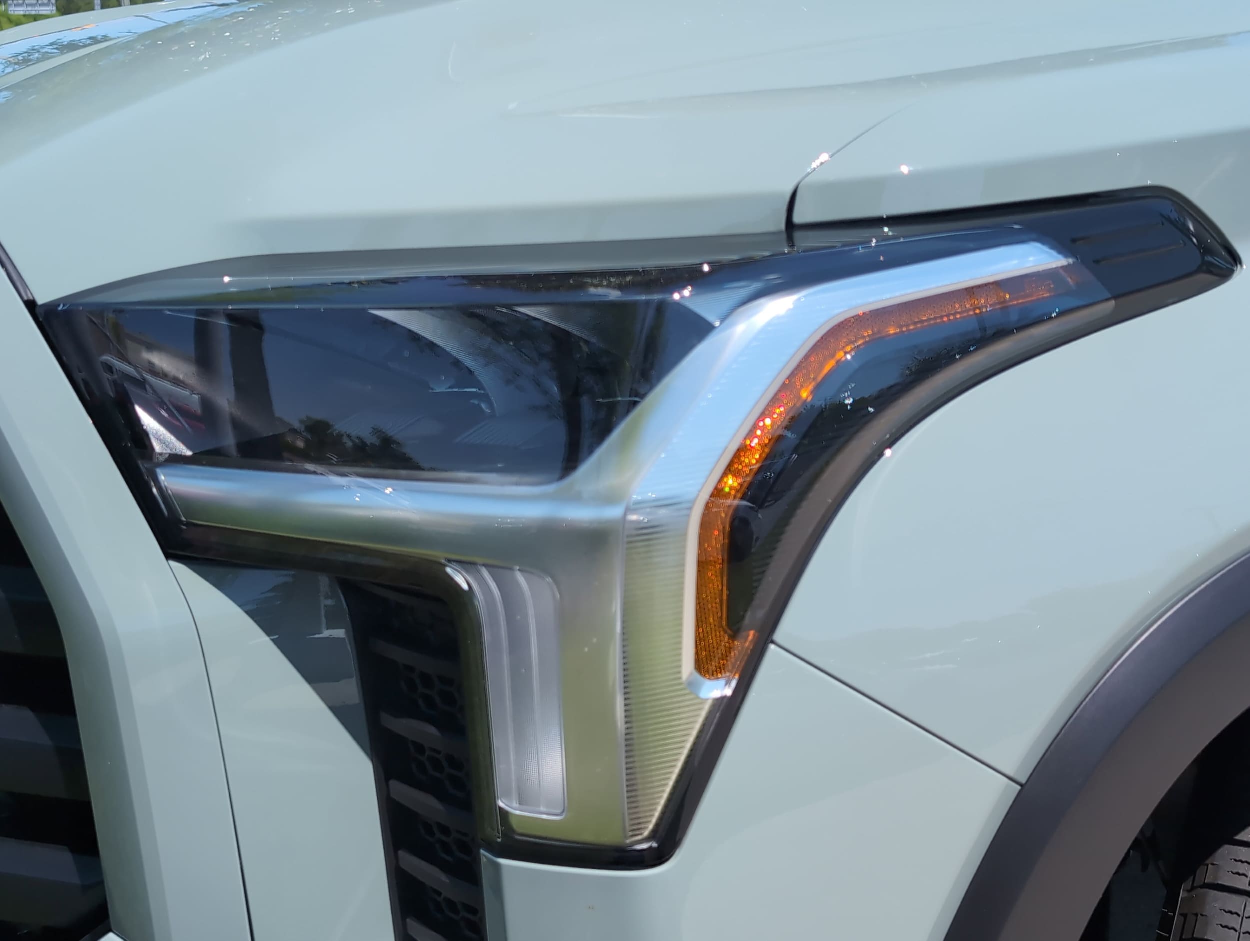 2025 Toyota Tundra 4WD SR5 photo 5