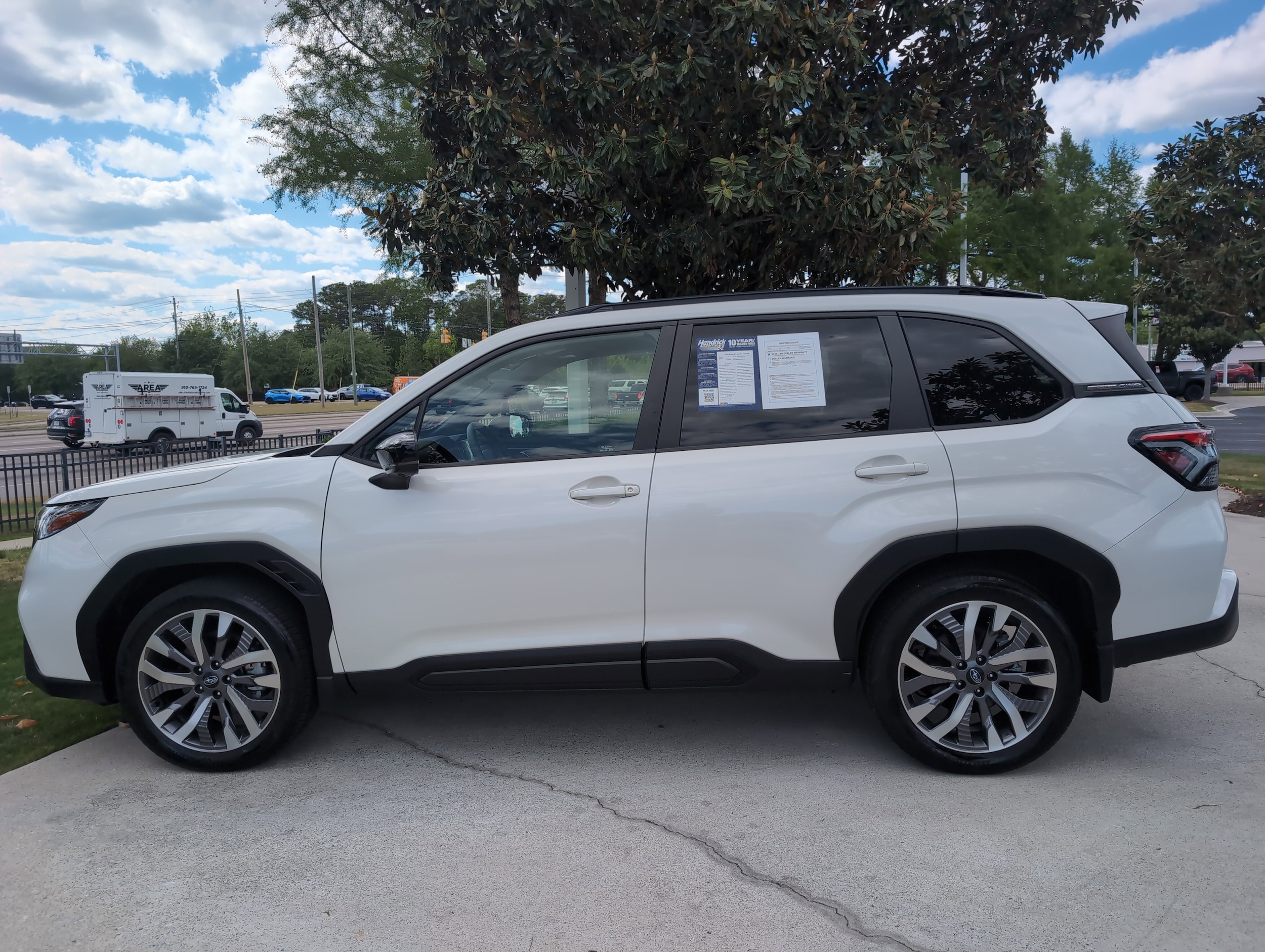 2025 Subaru Forester Touring photo 5