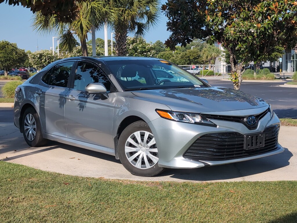 Used 2019 Toyota Camry Hybrid LE Sedan