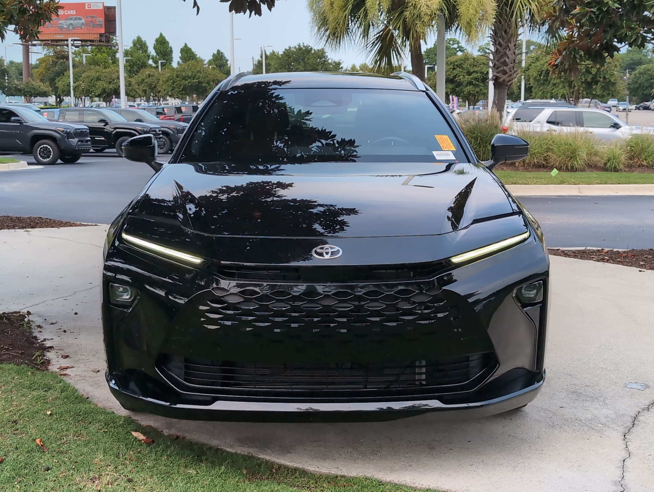 Toyota Crown Signia XLE