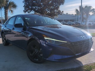 2022 Hyundai Elantra SEL Sedan