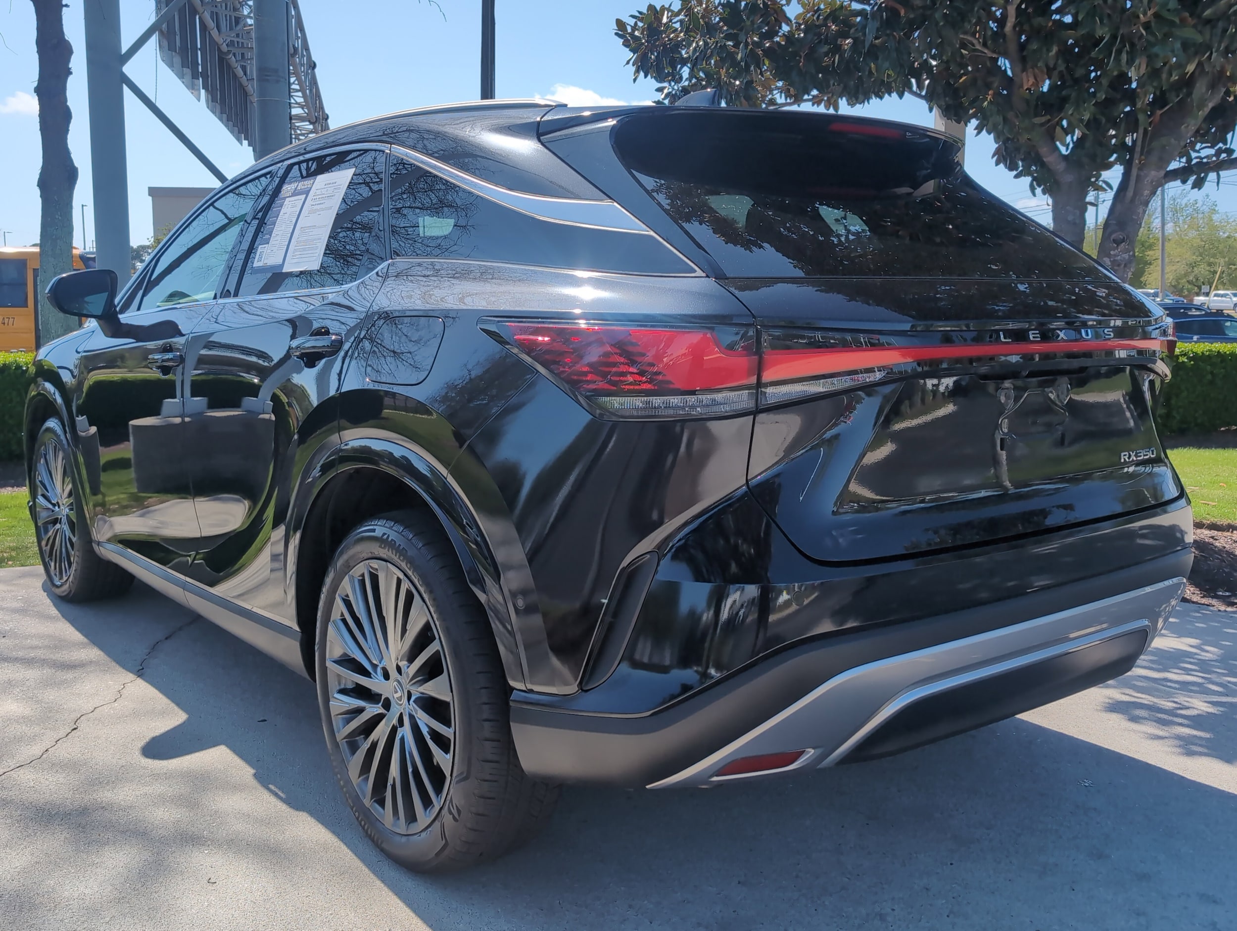 2023 LEXUS RX RX 350 Luxury photo 6