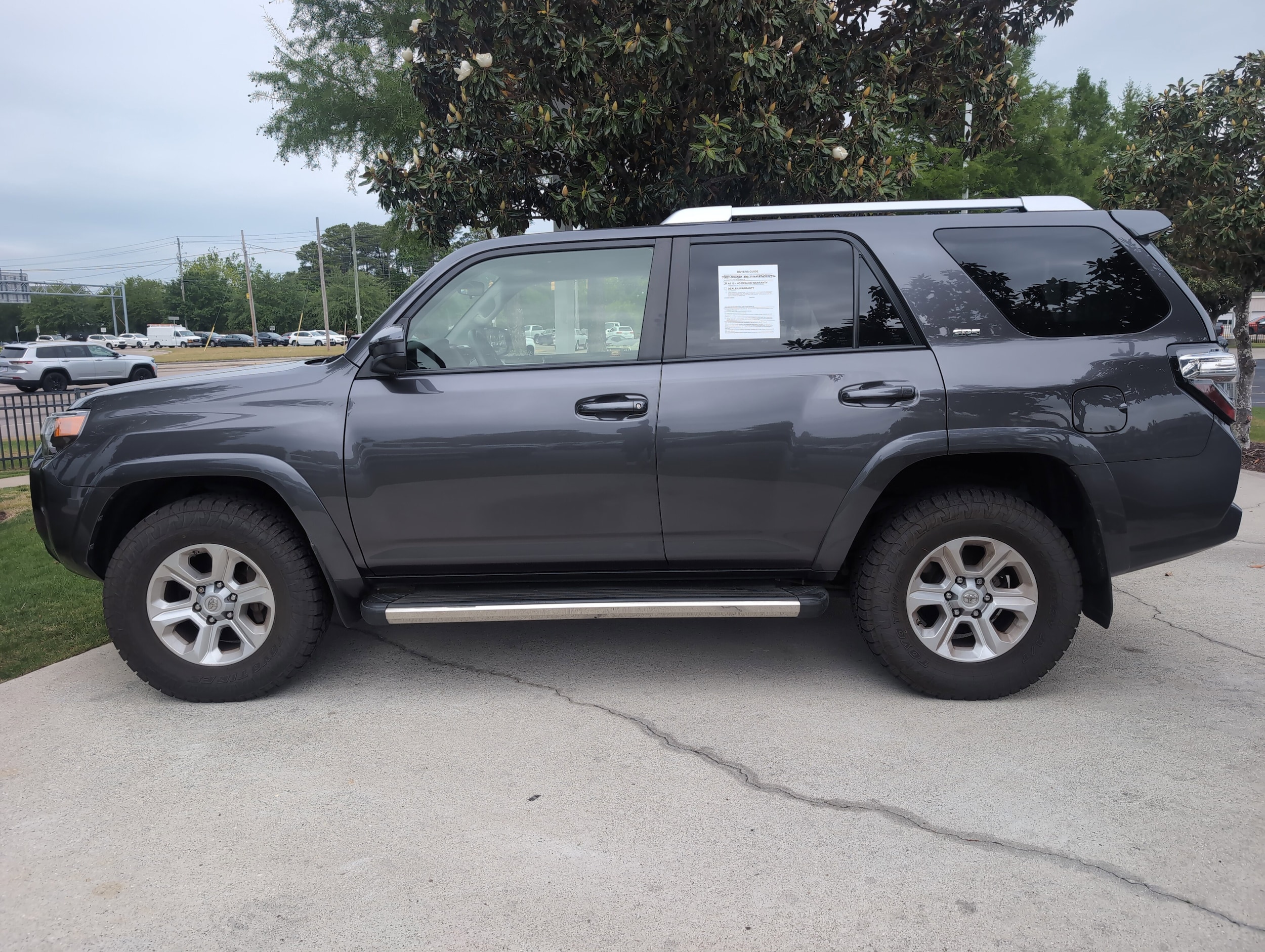 2016 Toyota 4Runner SR5 photo 6