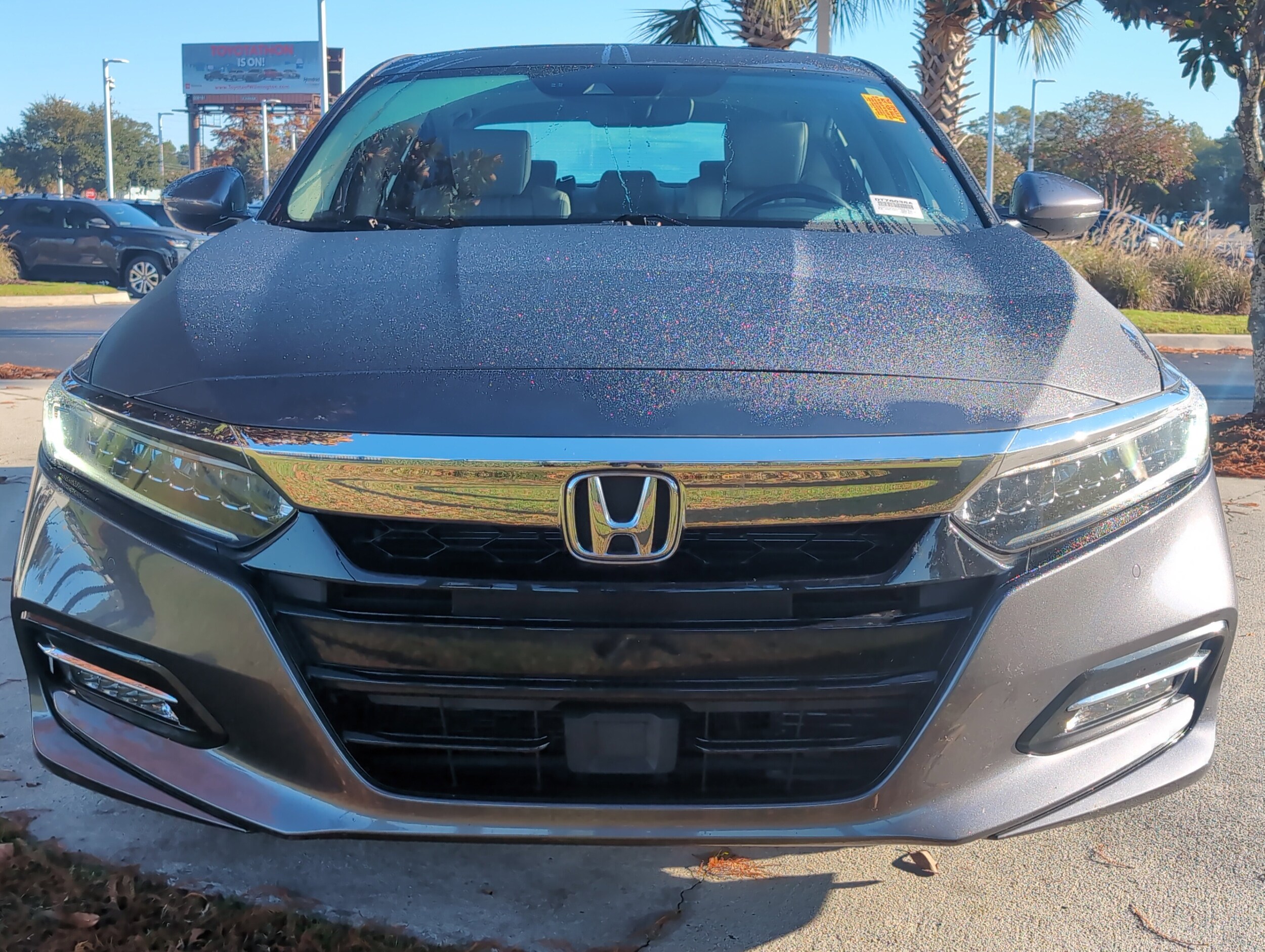 2020 Honda Accord Hybrid Touring photo 2