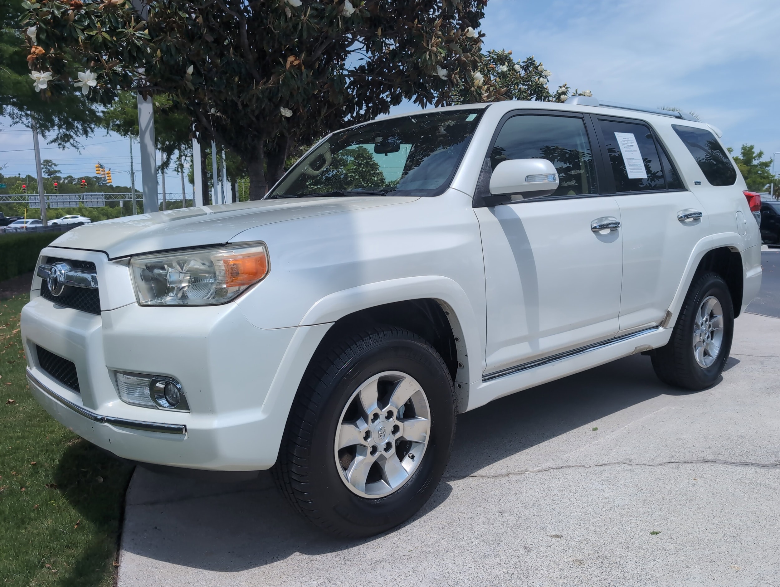 2011 Toyota 4Runner SR5 photo 4