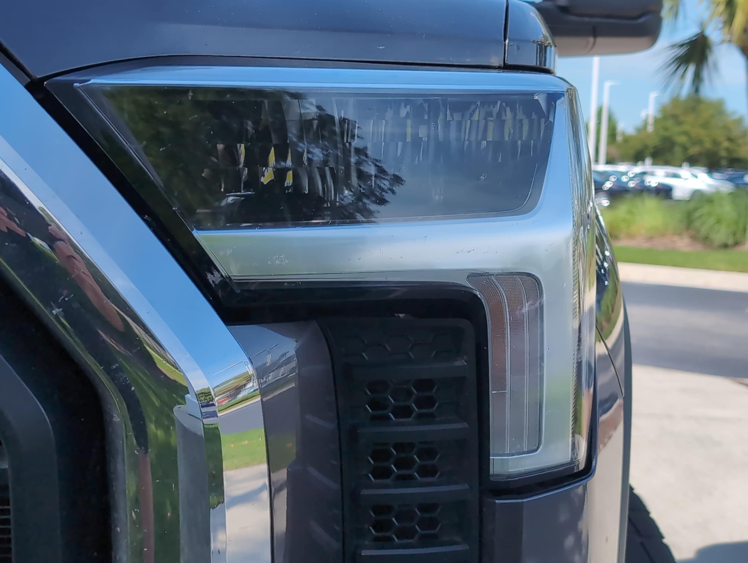 2023 Toyota Tundra 4WD SR5 photo 6