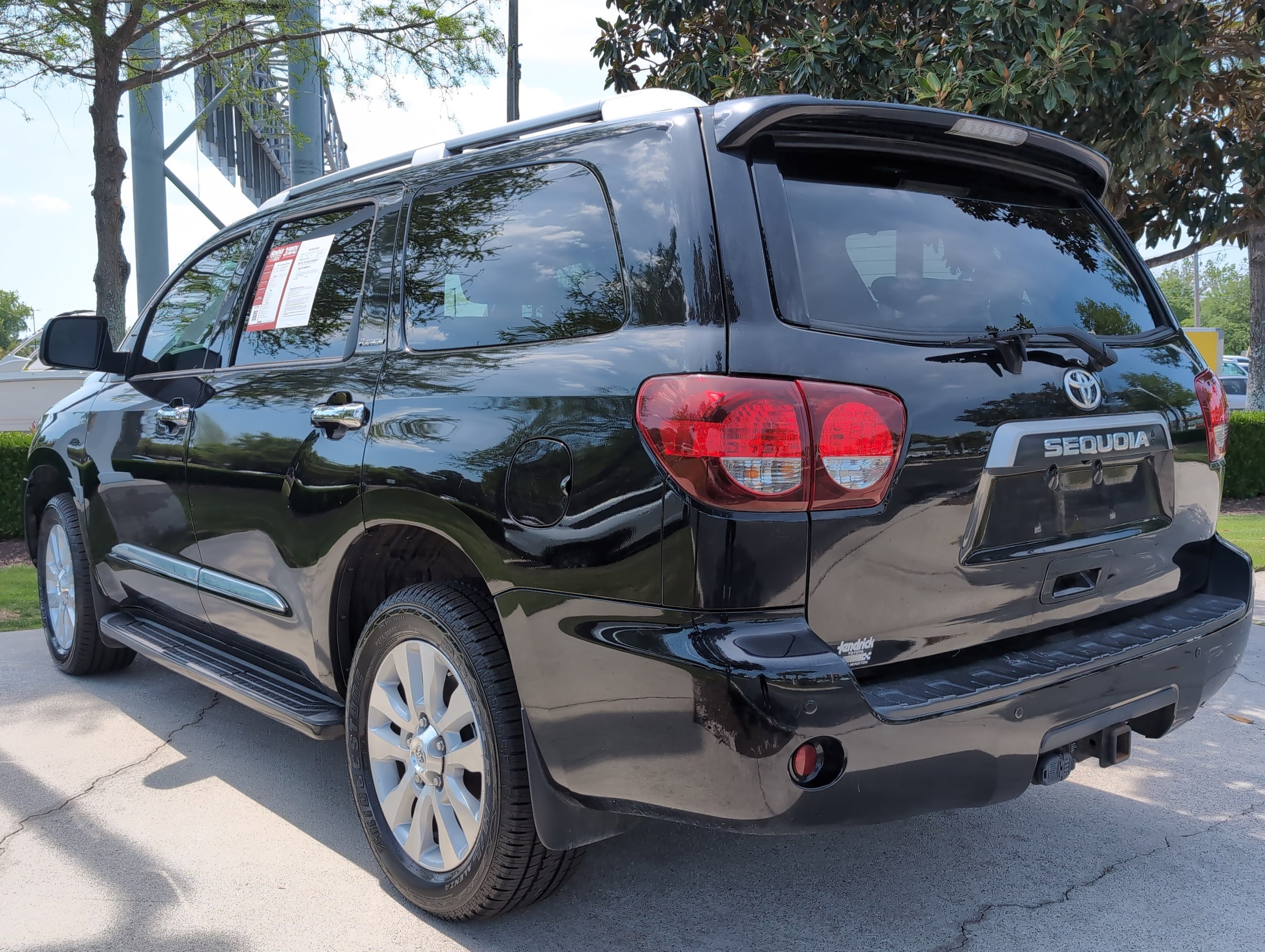 2020 Toyota Sequoia Platinum photo 6