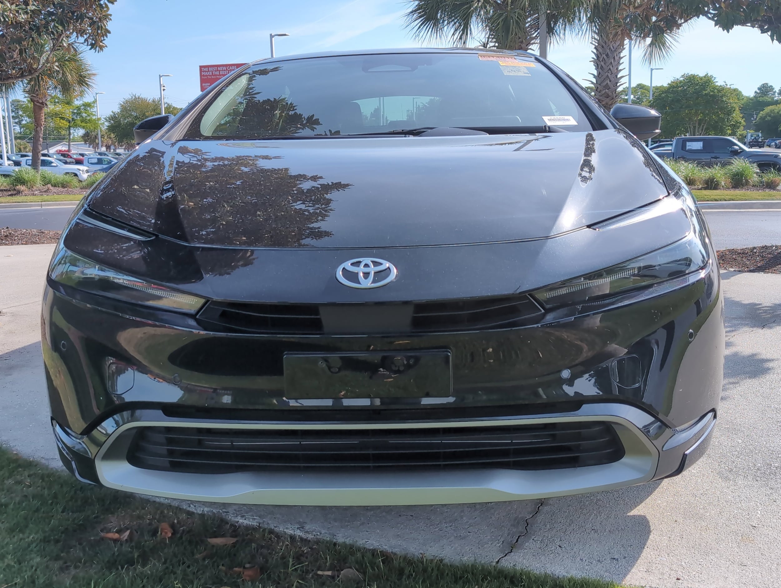 2023 Toyota Prius XLE photo 3