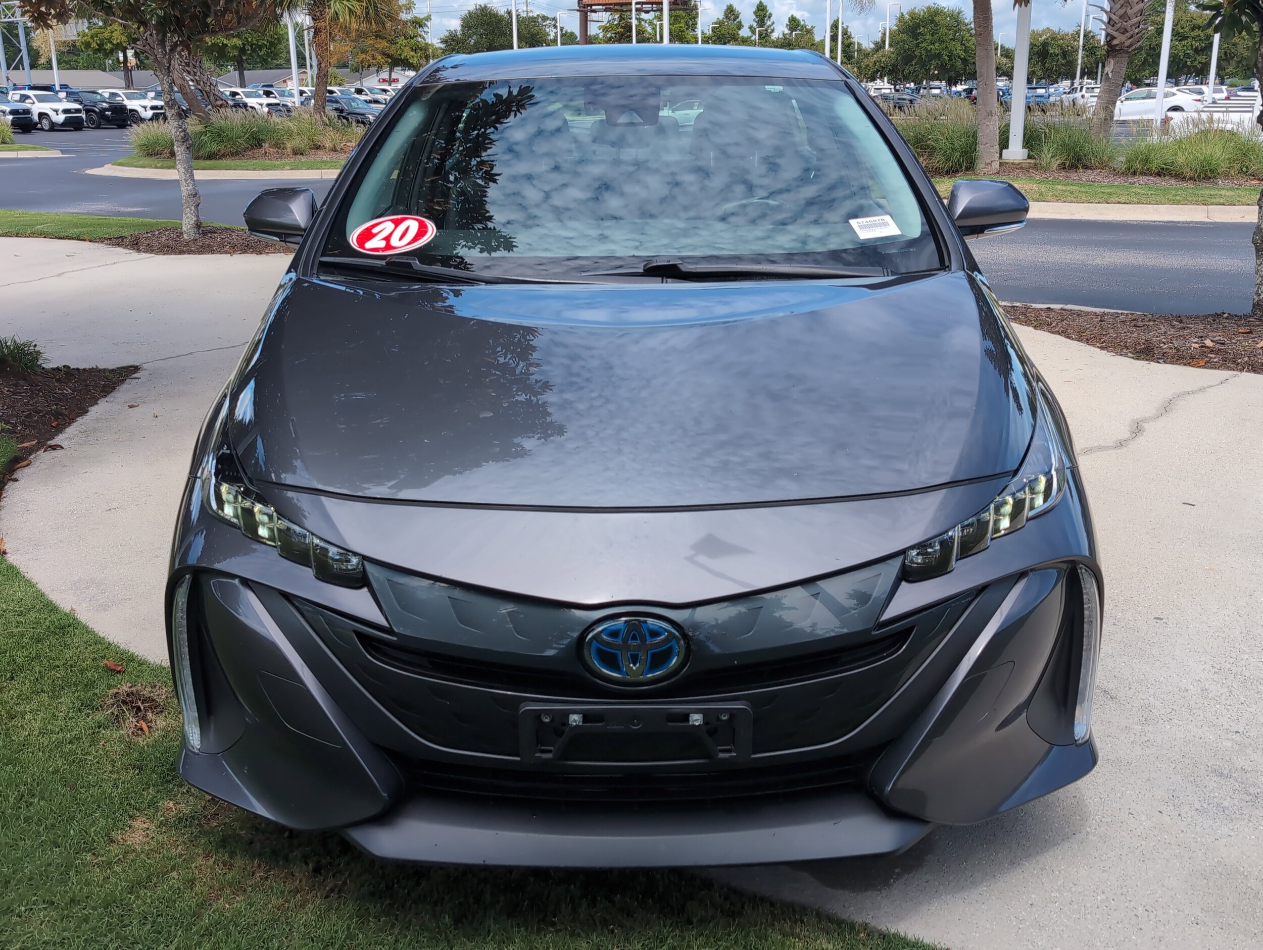 2020 Toyota Prius Prime XLE photo 2