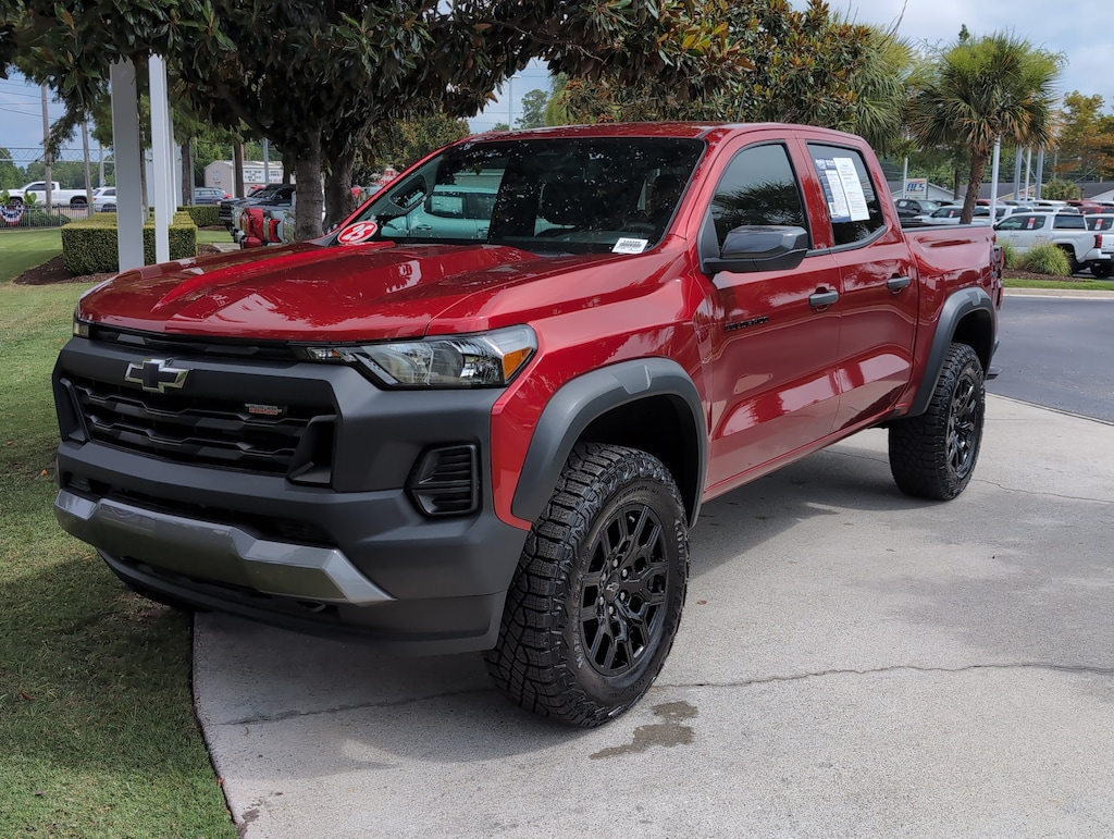 Used 2025 Chevrolet Colorado 4WD Trail Boss Pickup