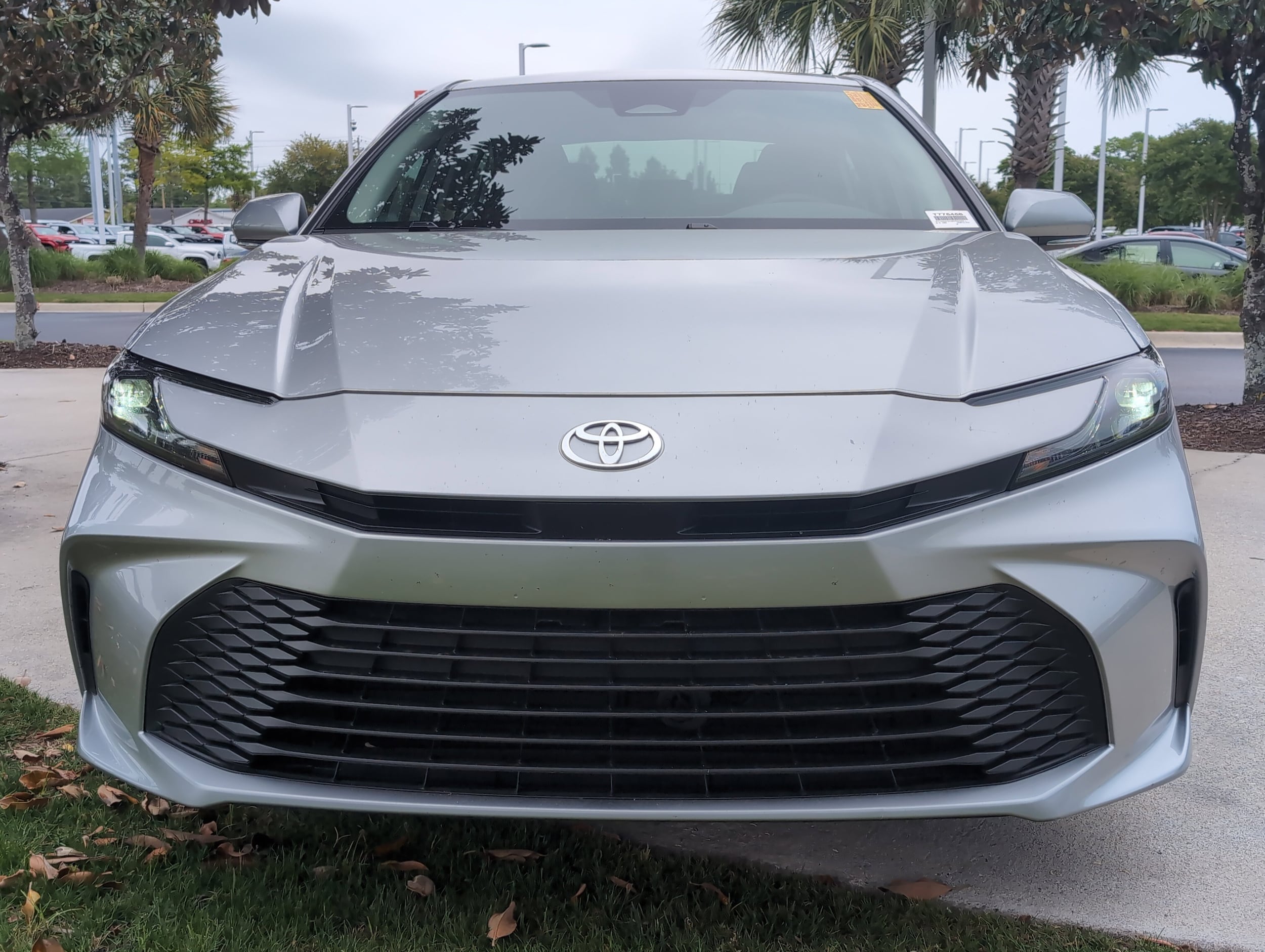 2025 Toyota Camry LE photo 3