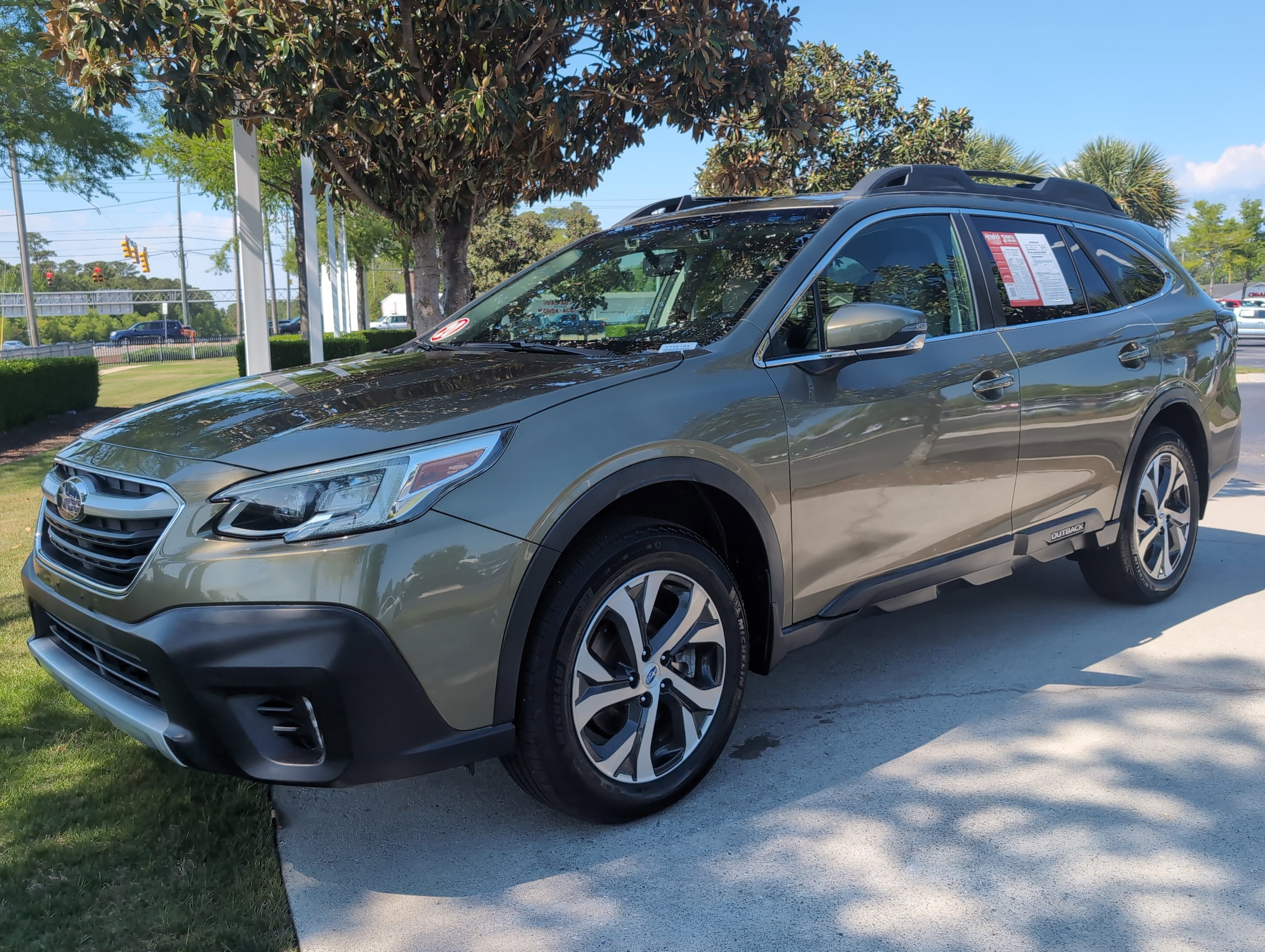 2020 Subaru Outback Limited photo 4