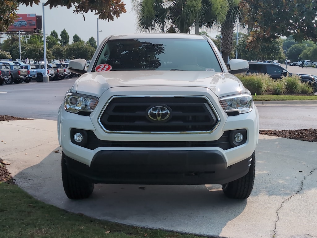 Used 2023 Toyota Tacoma 4WD SR5 Pickup