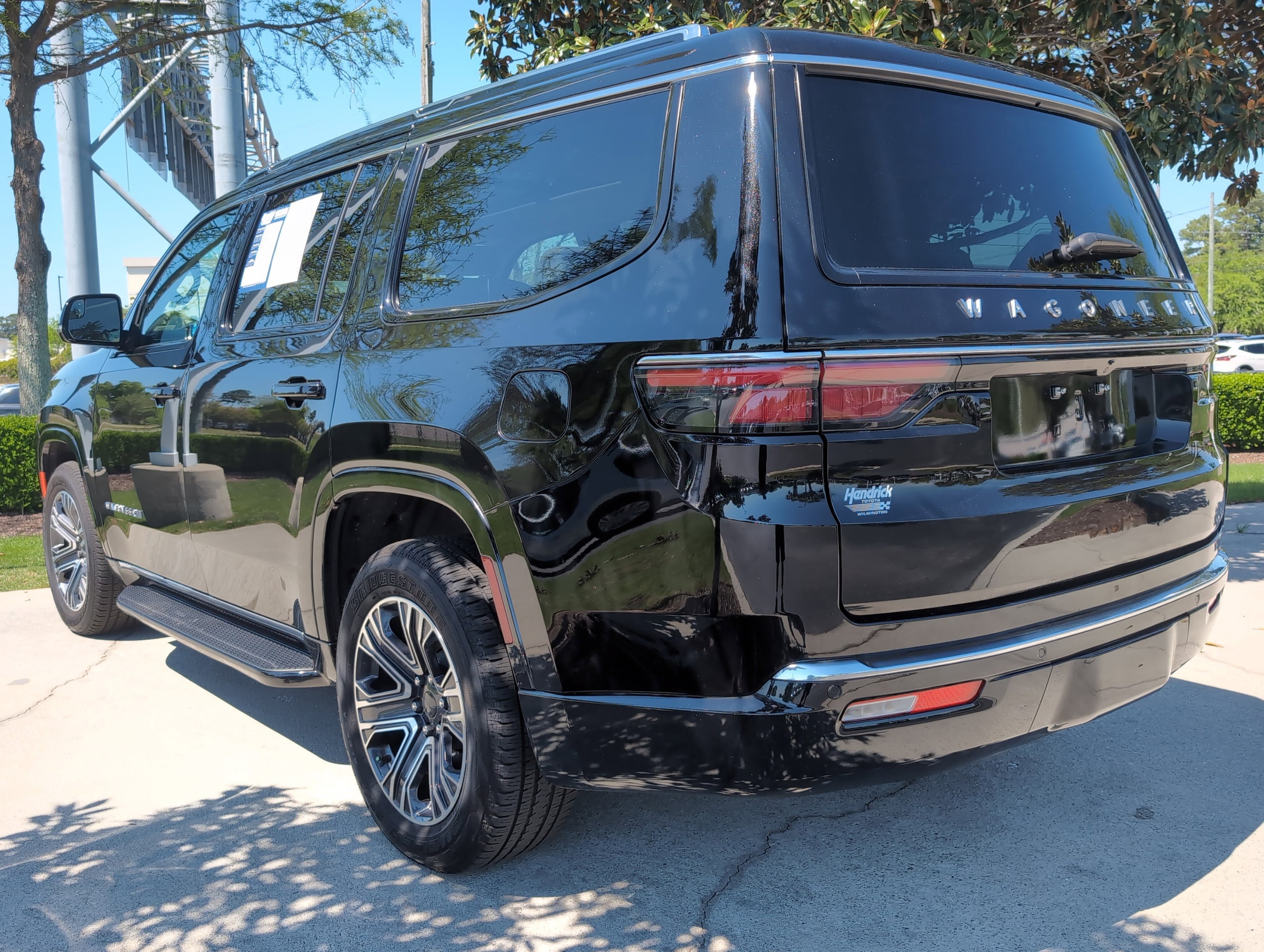 2024 Jeep Wagoneer photo 6