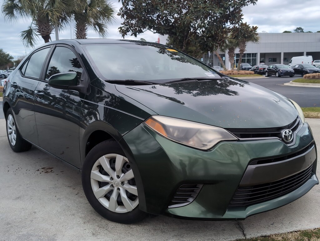 Used 2015 Toyota Corolla LE Sedan