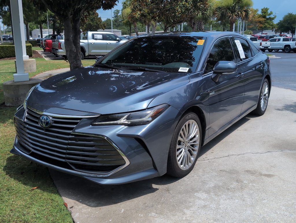 Certified 2021 Toyota Avalon Hybrid Limited Sedan