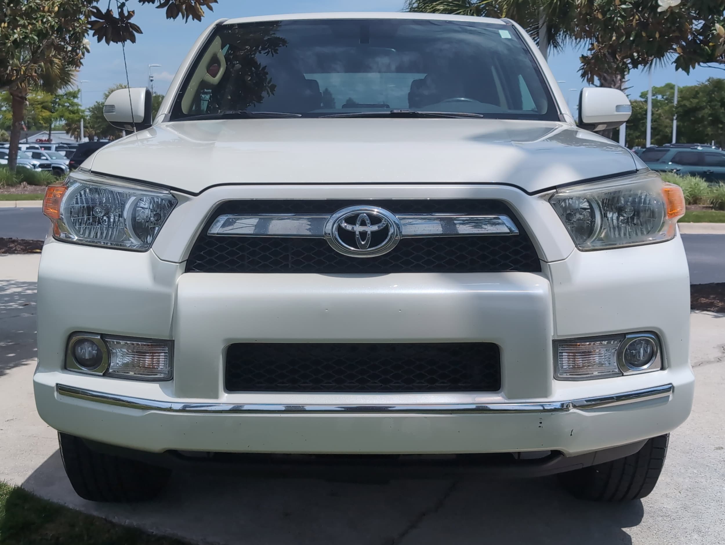 2011 Toyota 4Runner SR5 photo 2