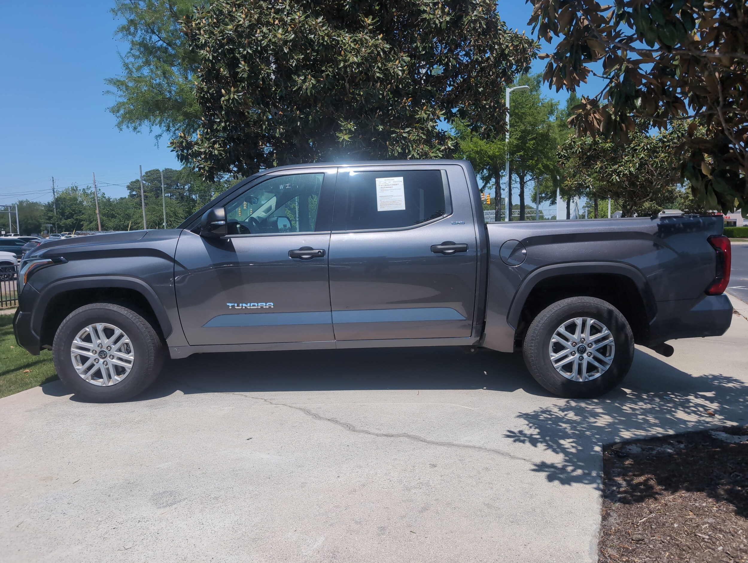 2022 Toyota Tundra 2WD SR5 photo 6