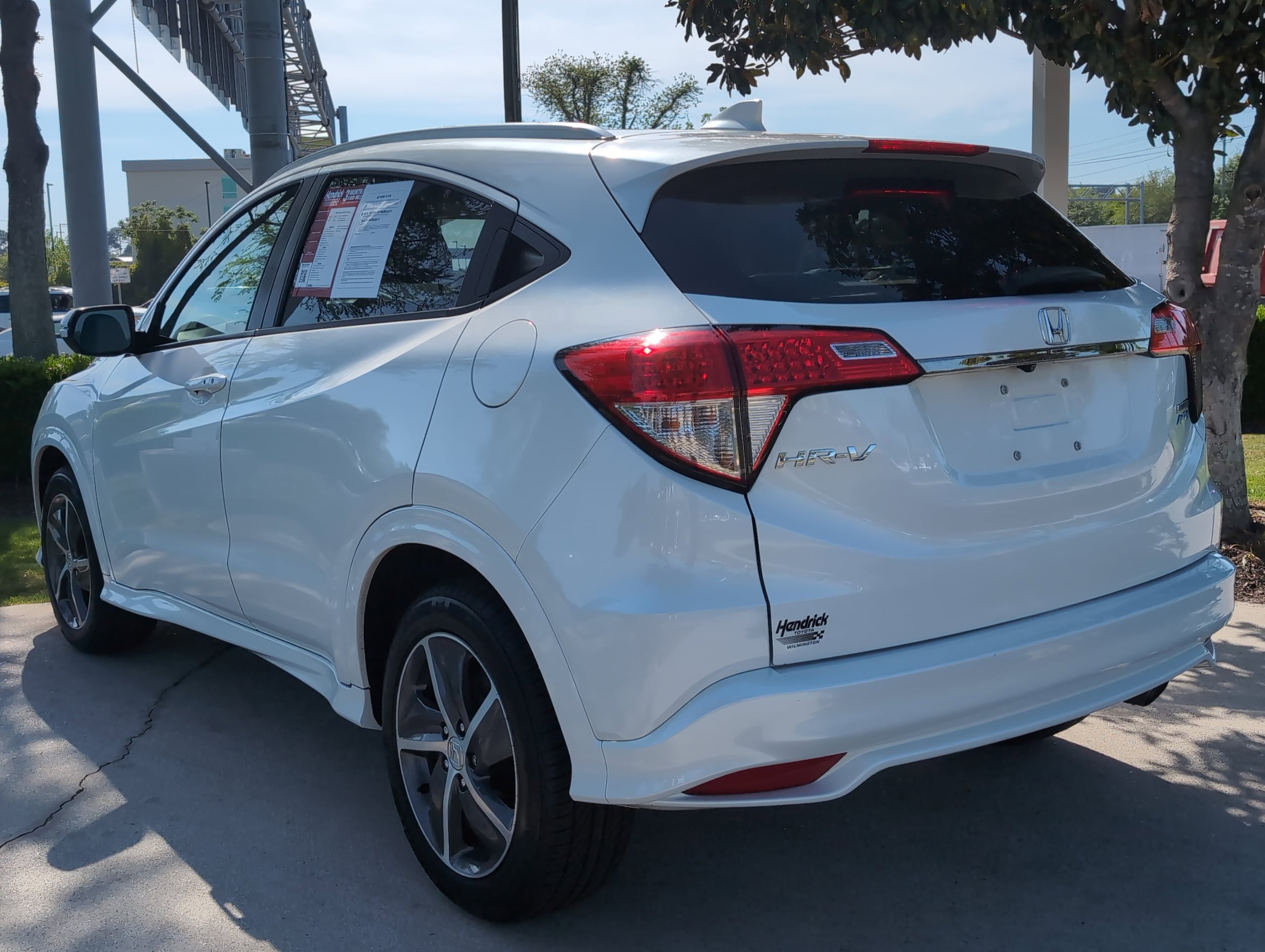 2019 Honda HR-V Touring photo 3