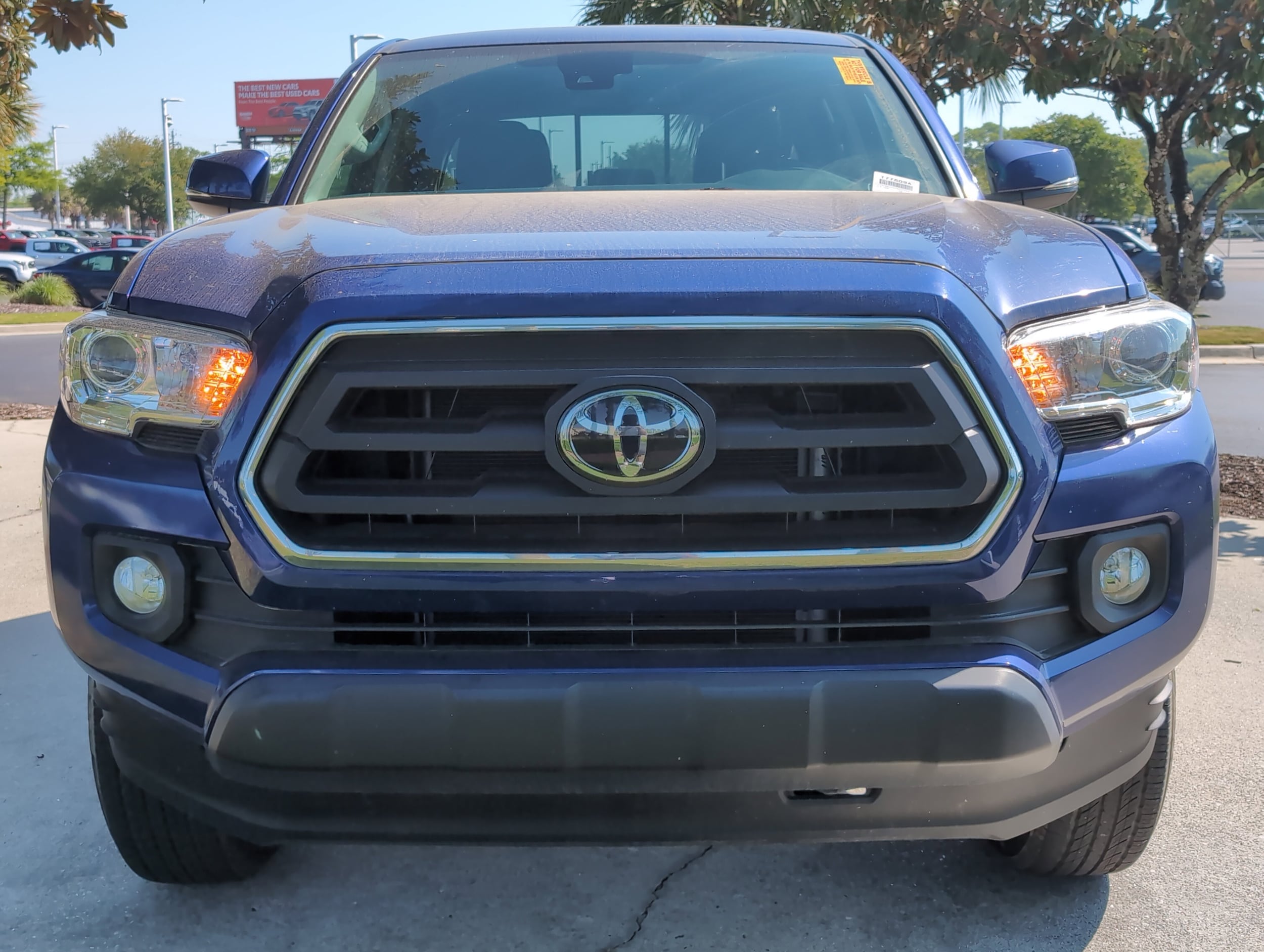 2023 Toyota Tacoma 4WD SR5 photo 2