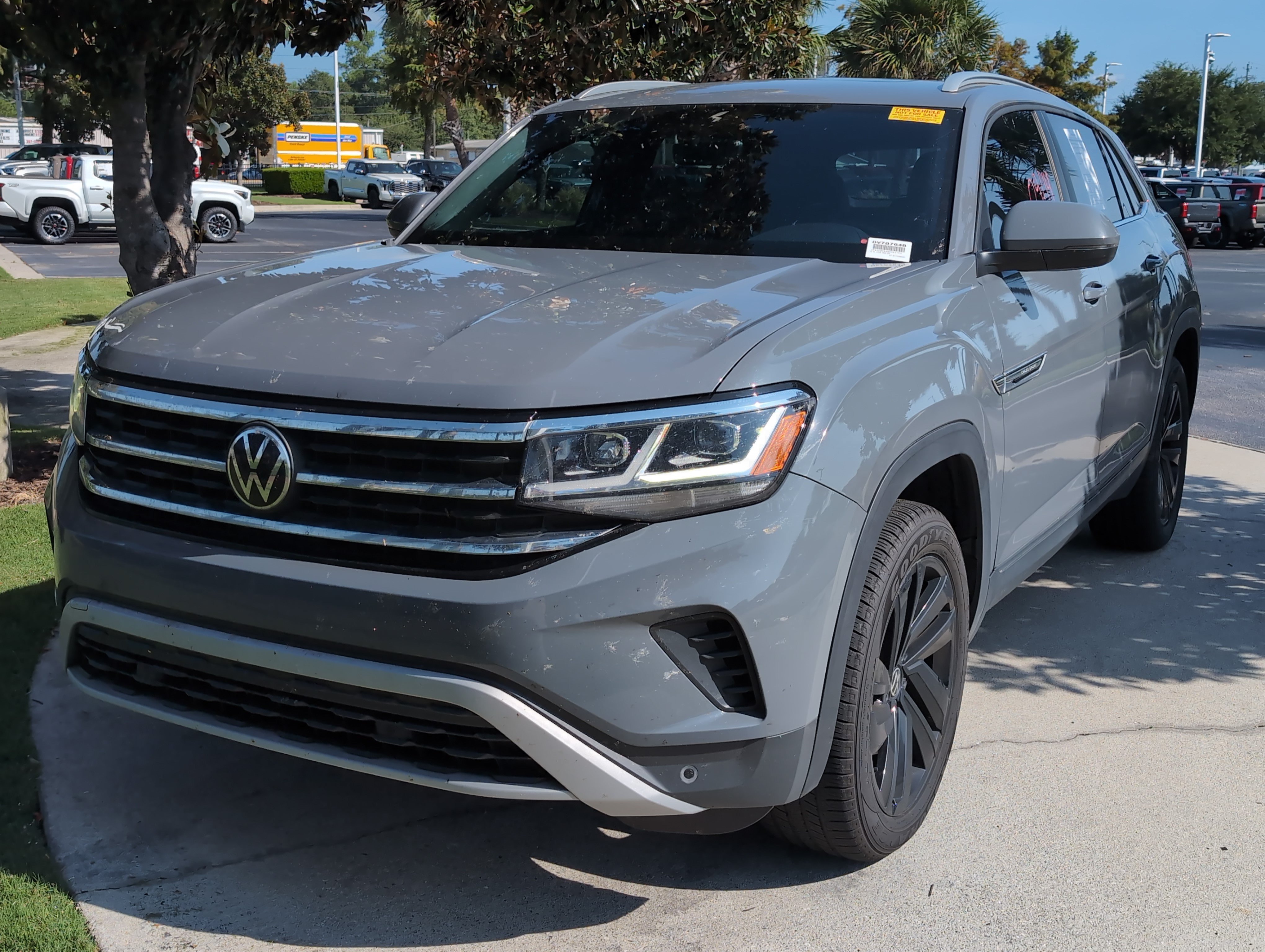 Used 2022 Volkswagen Atlas Cross Sport 2.0T SE w/Technology SUV