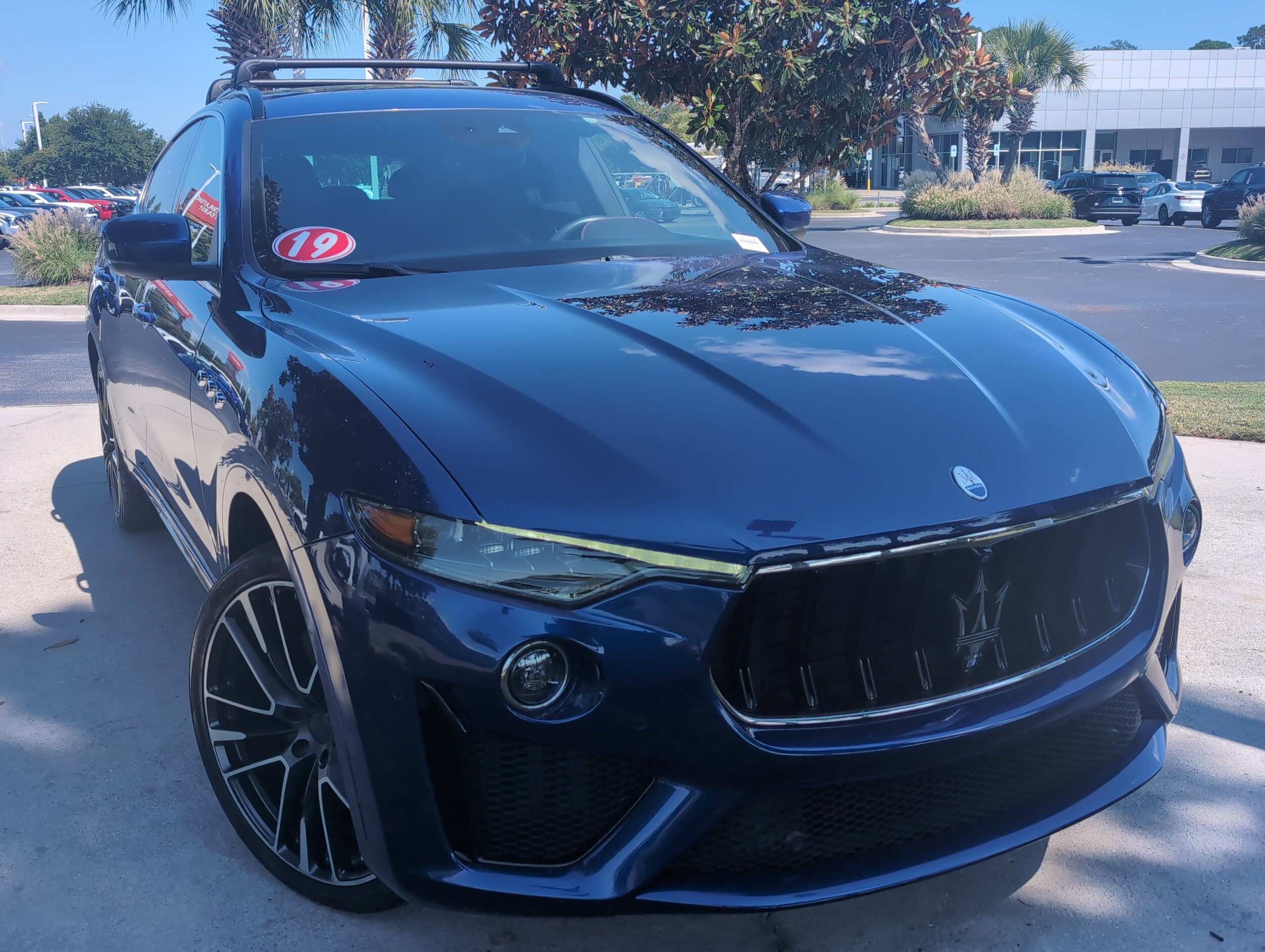 2019 Maserati Levante GTS photo 2