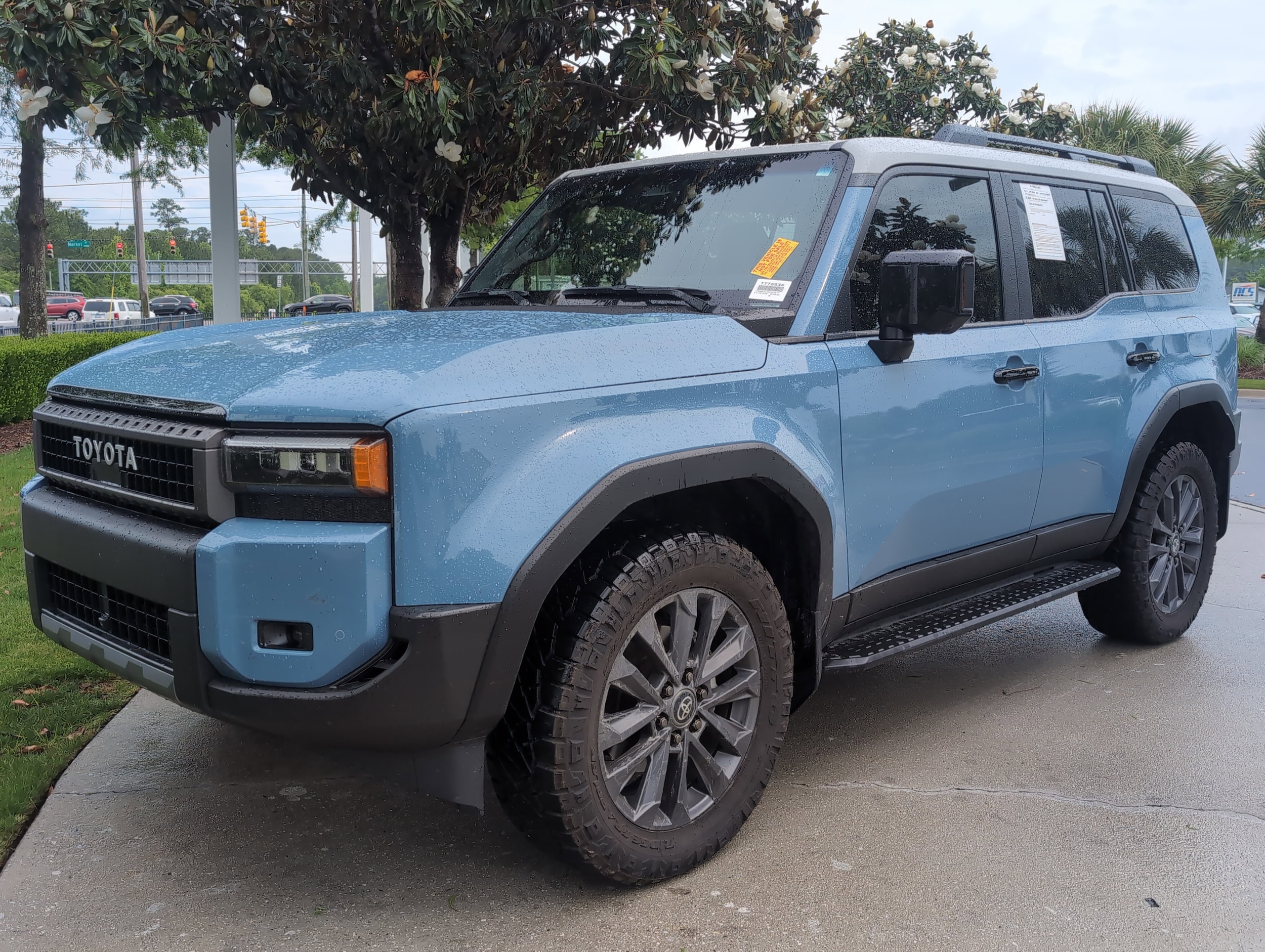 2025 Toyota Land Cruiser photo 5