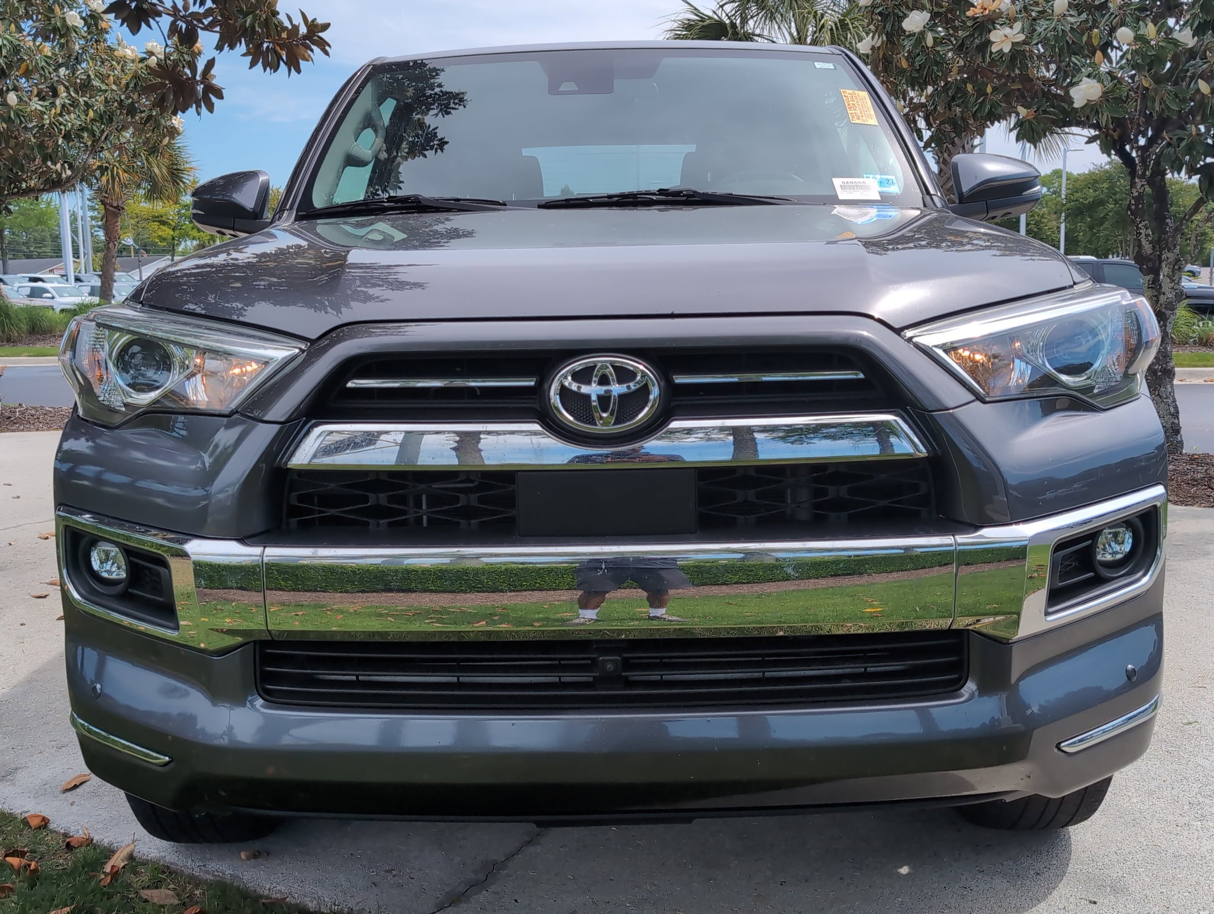 2023 Toyota 4Runner Limited photo 2