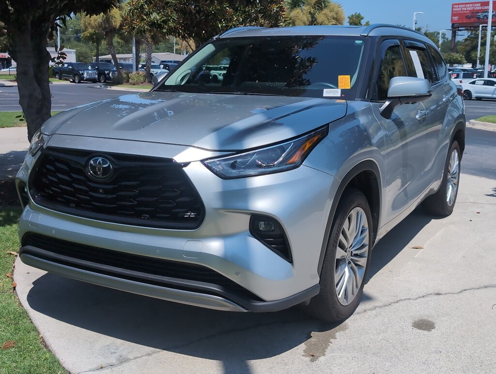 Used 2023 Toyota Highlander Platinum SUV