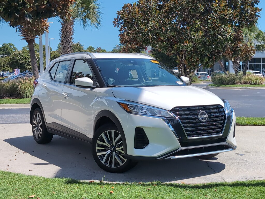 Used 2024 Nissan Kicks SV SUV