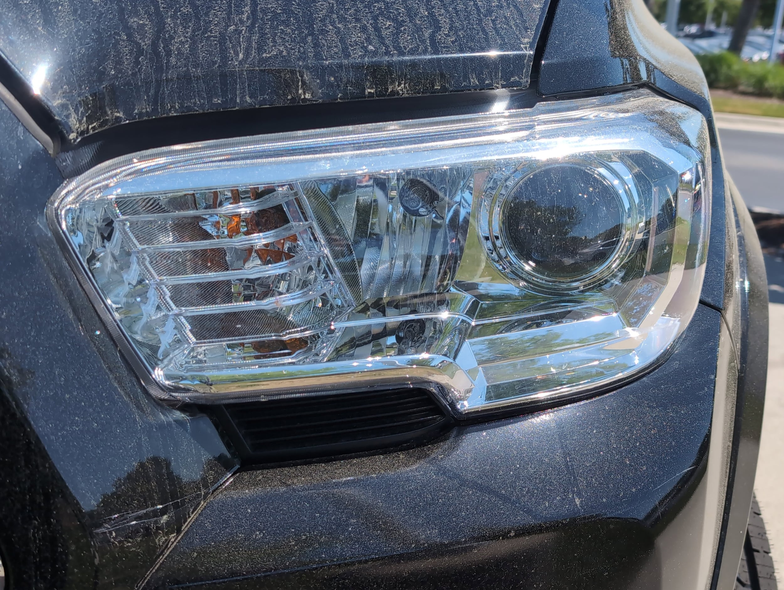 2023 Toyota Tacoma 4WD SR5 photo 6