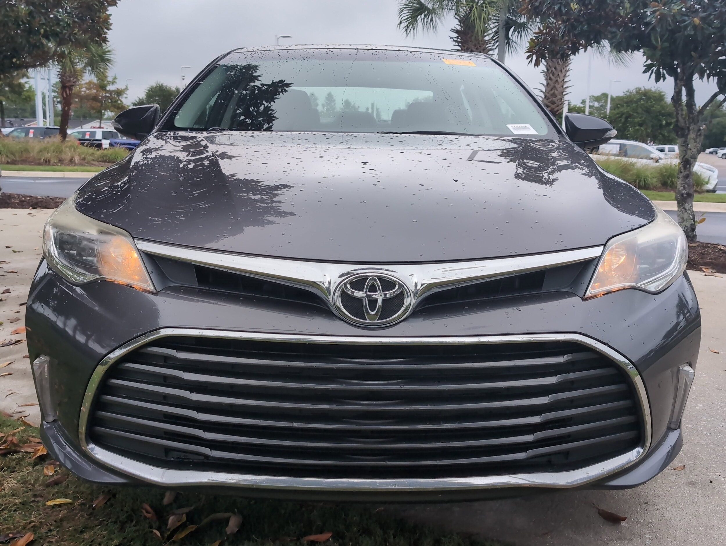 2016 Toyota Avalon photo 2