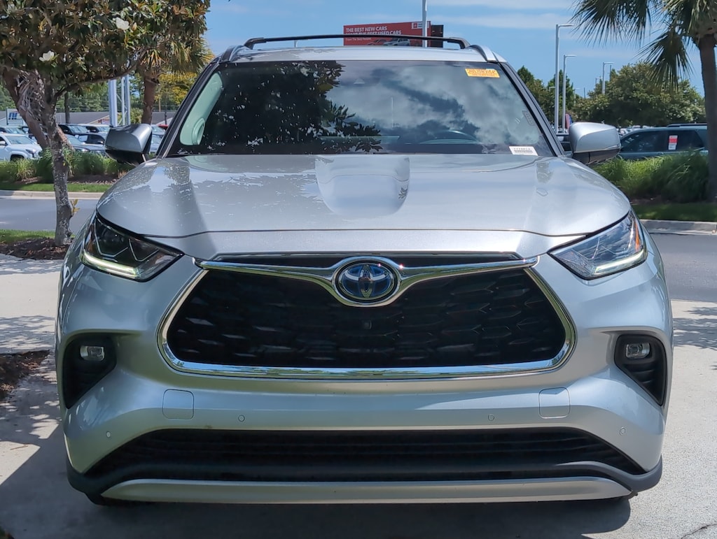 Used 2023 Toyota Highlander Hybrid Platinum SUV