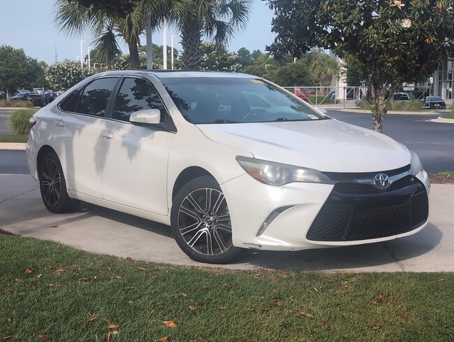 2016 Toyota Camry SE Sedan