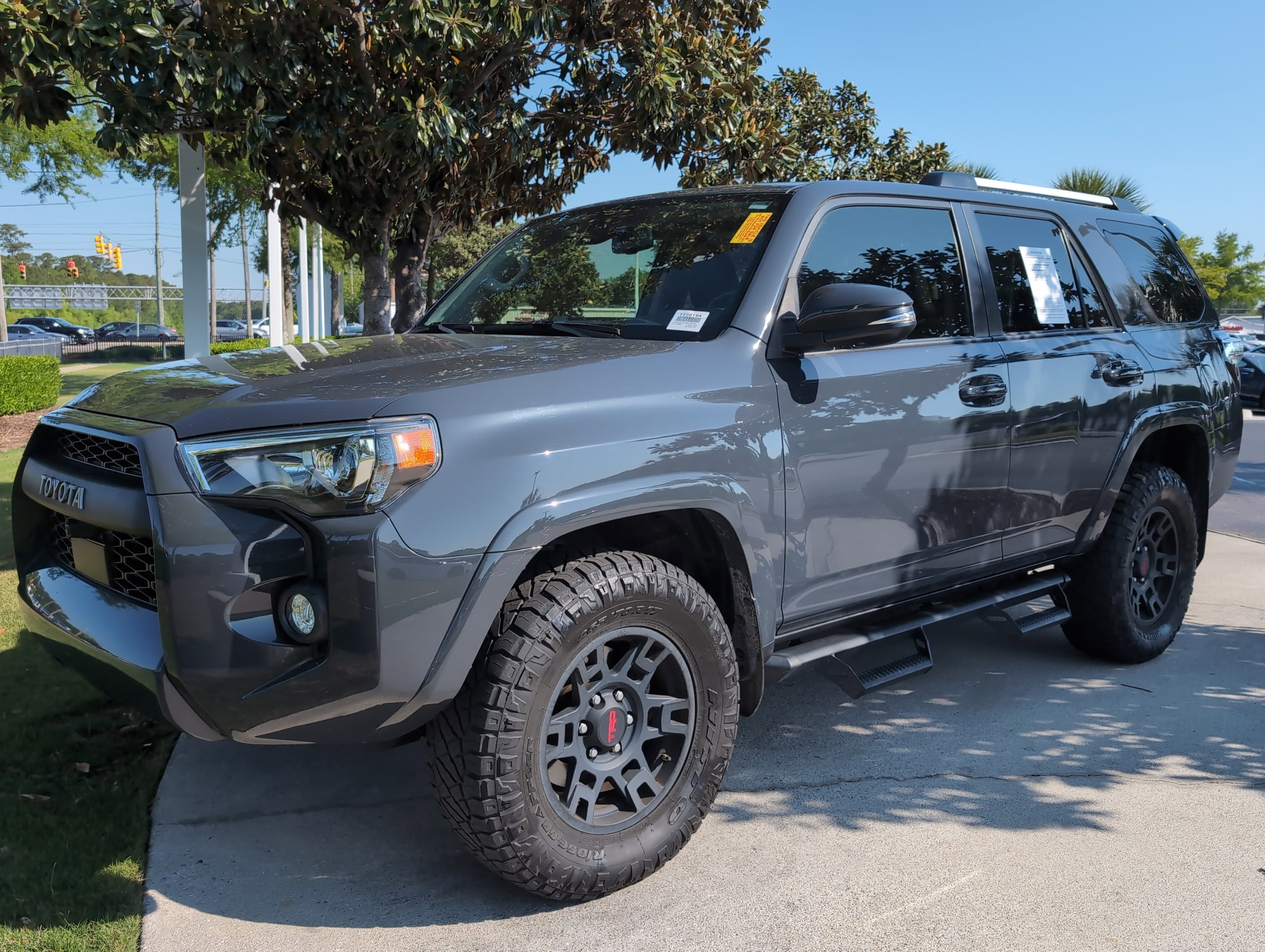 2024 Toyota 4Runner SR5 Premium photo 4