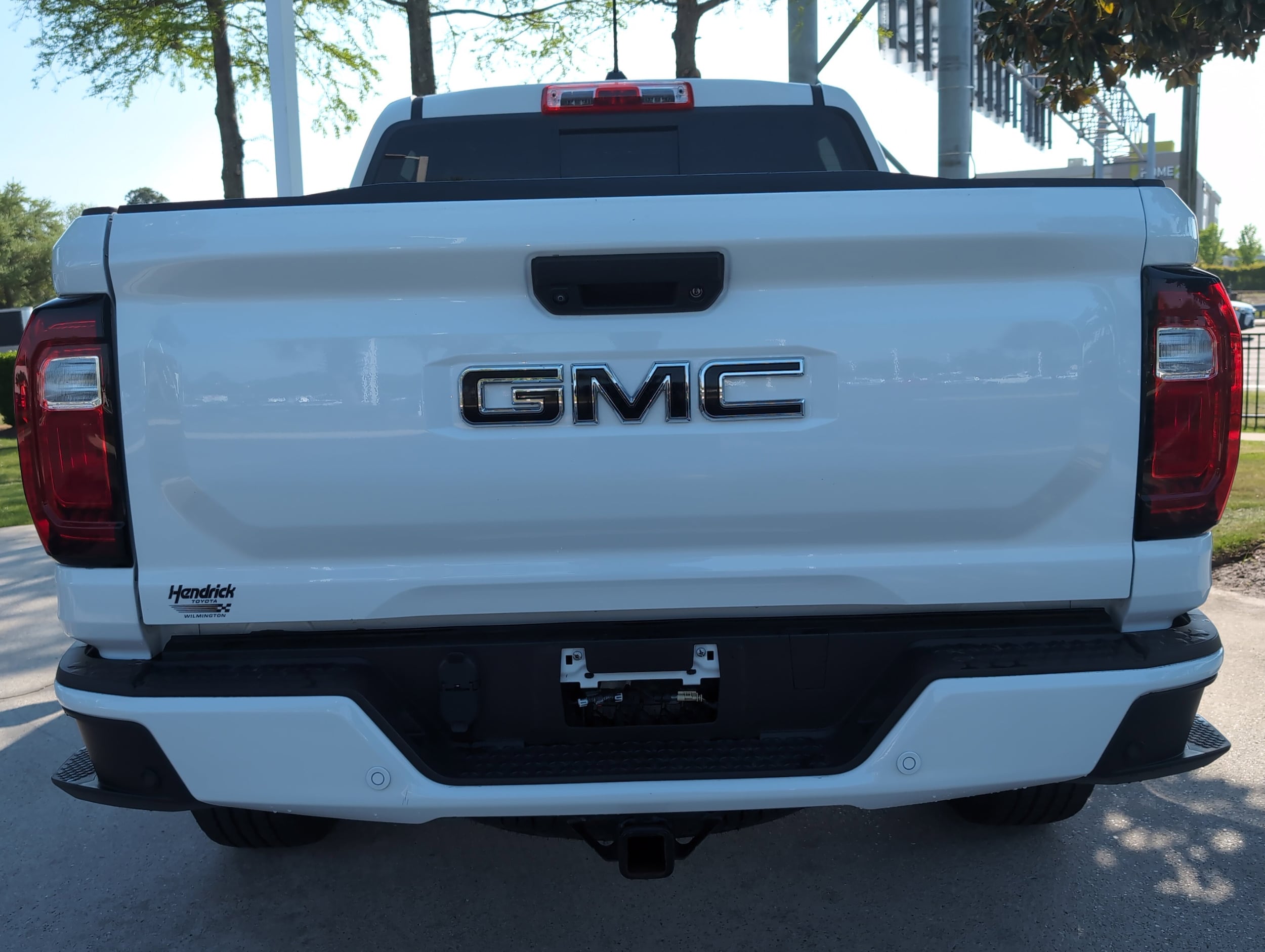 2024 GMC Canyon 4WD AT4 photo 3