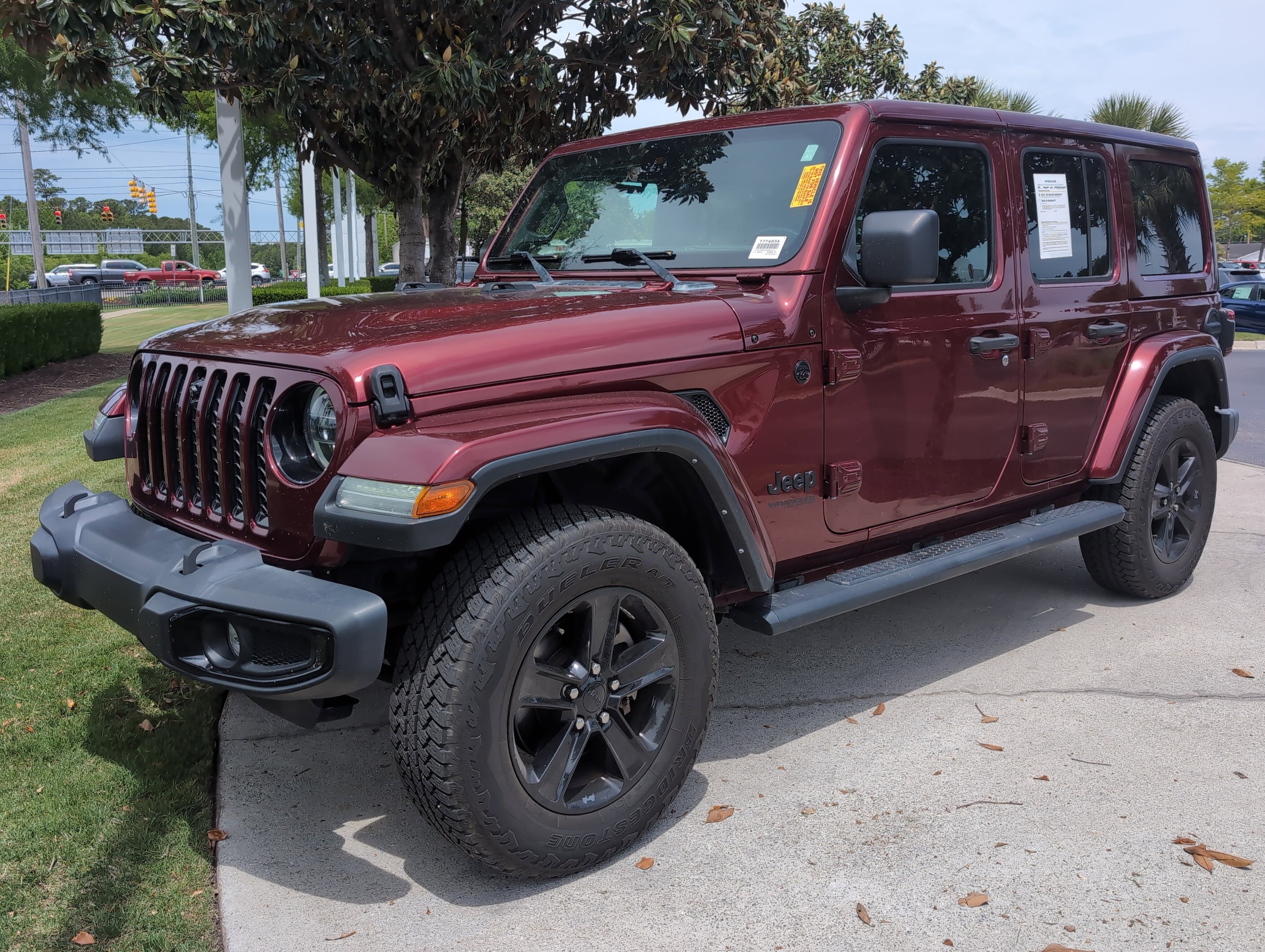 2021 Jeep Wrangler Unlimited Sahara Altitude photo 4